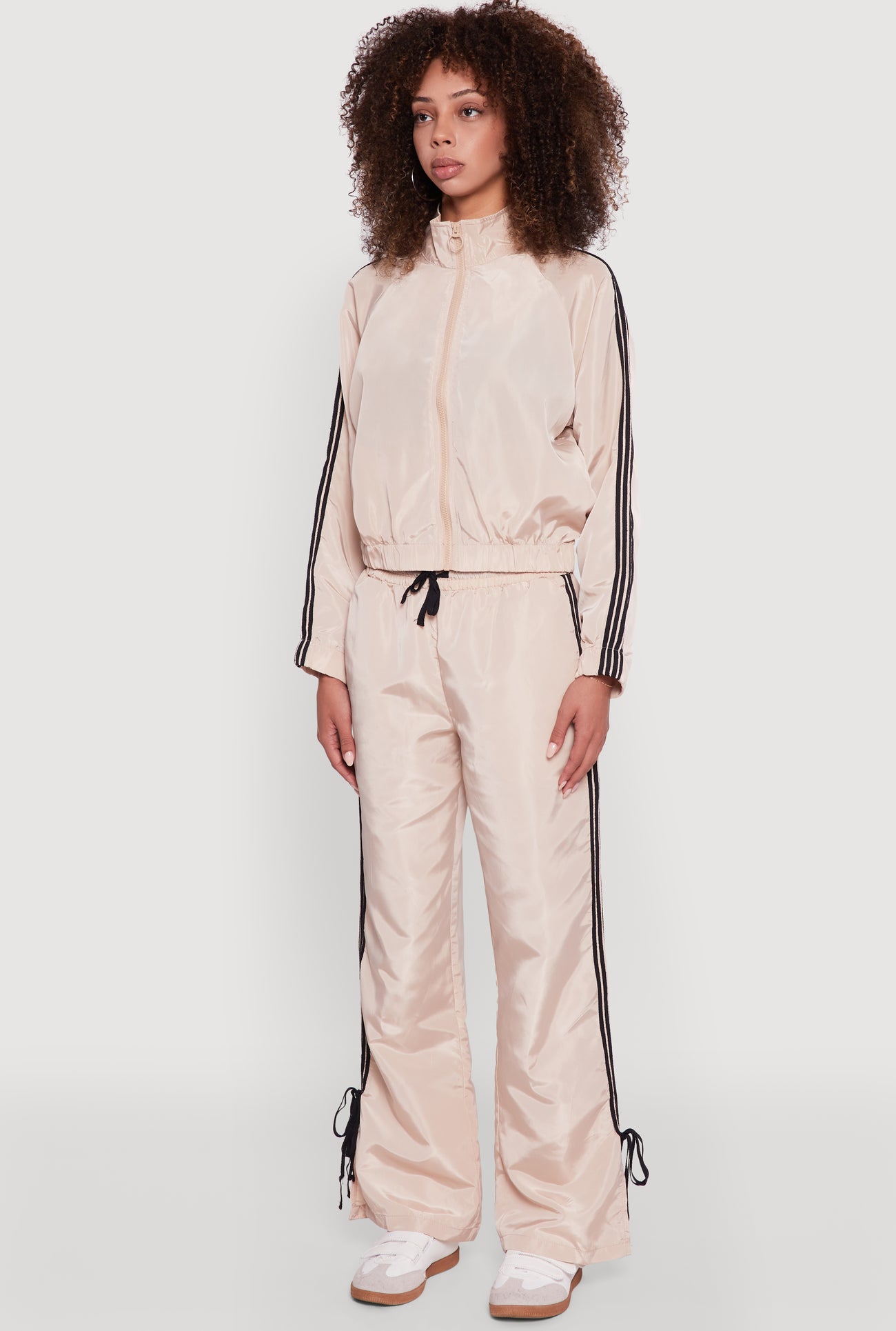 3413075173831024_005