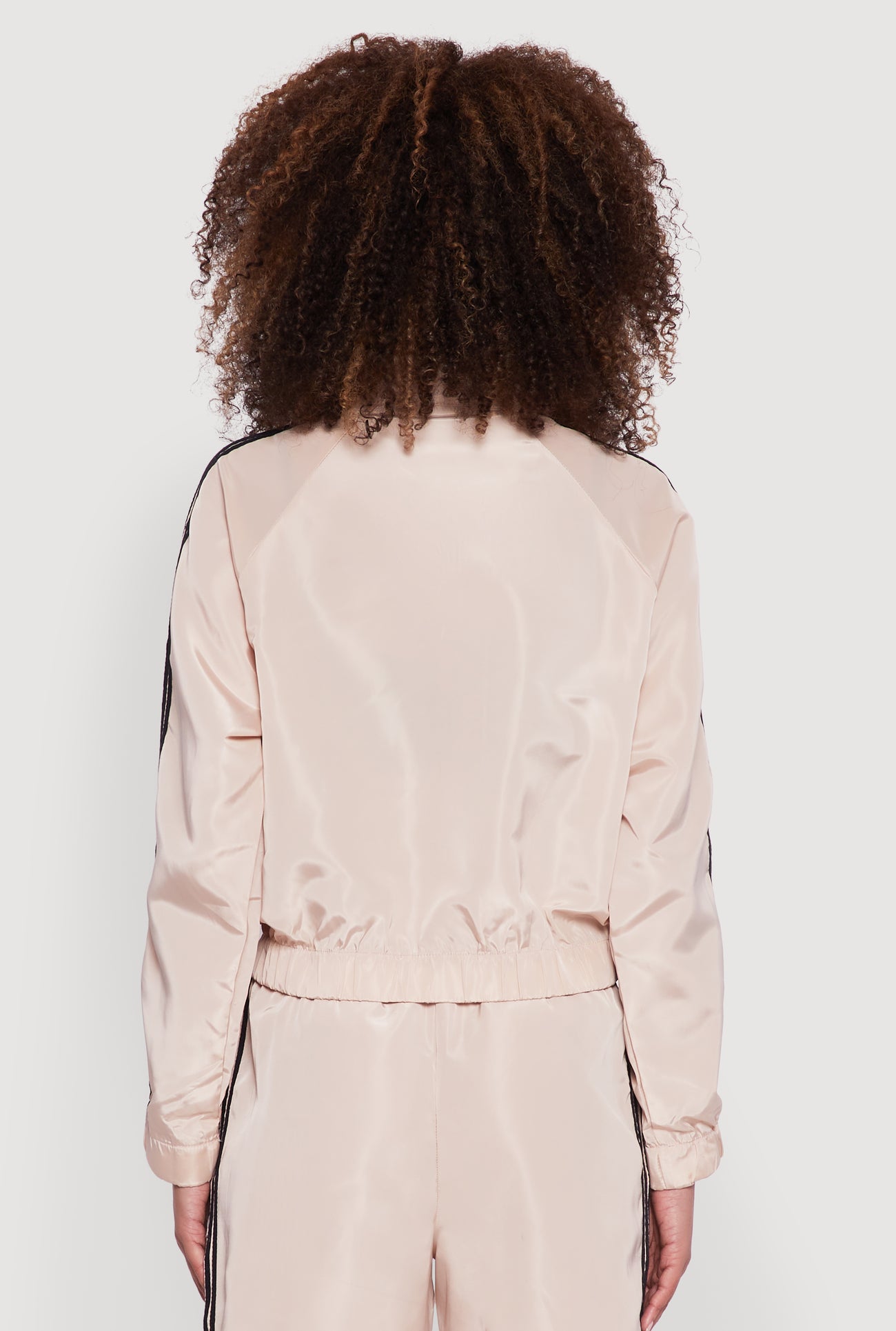 3413075173831024_006