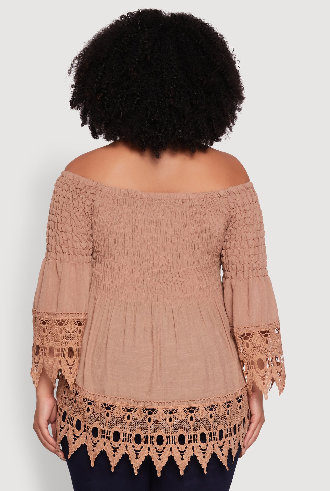 3803038346511405_006