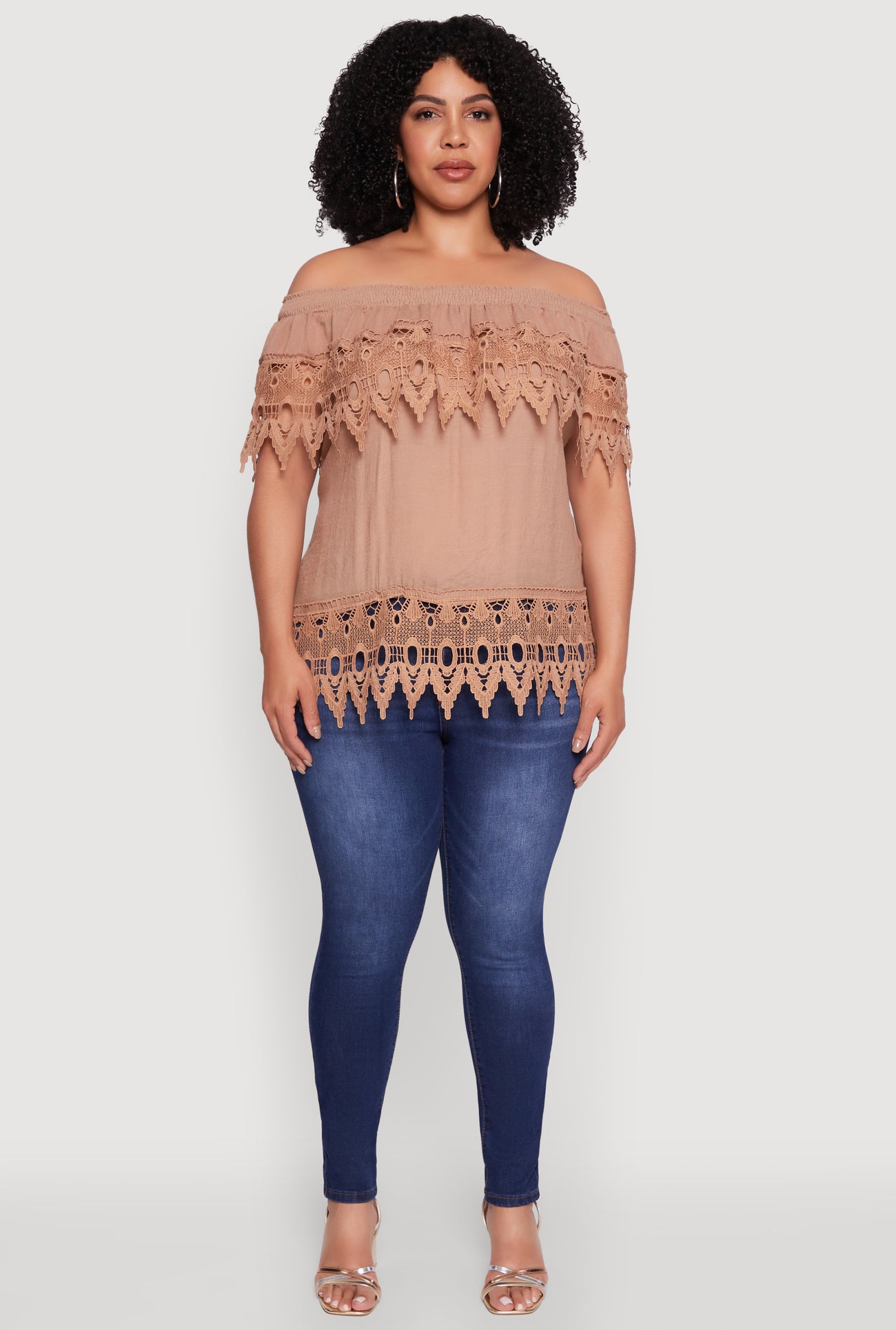 3803038346512405_003