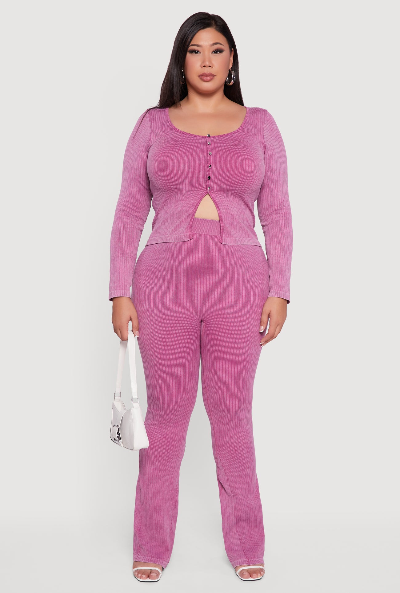 3850060584624061_002