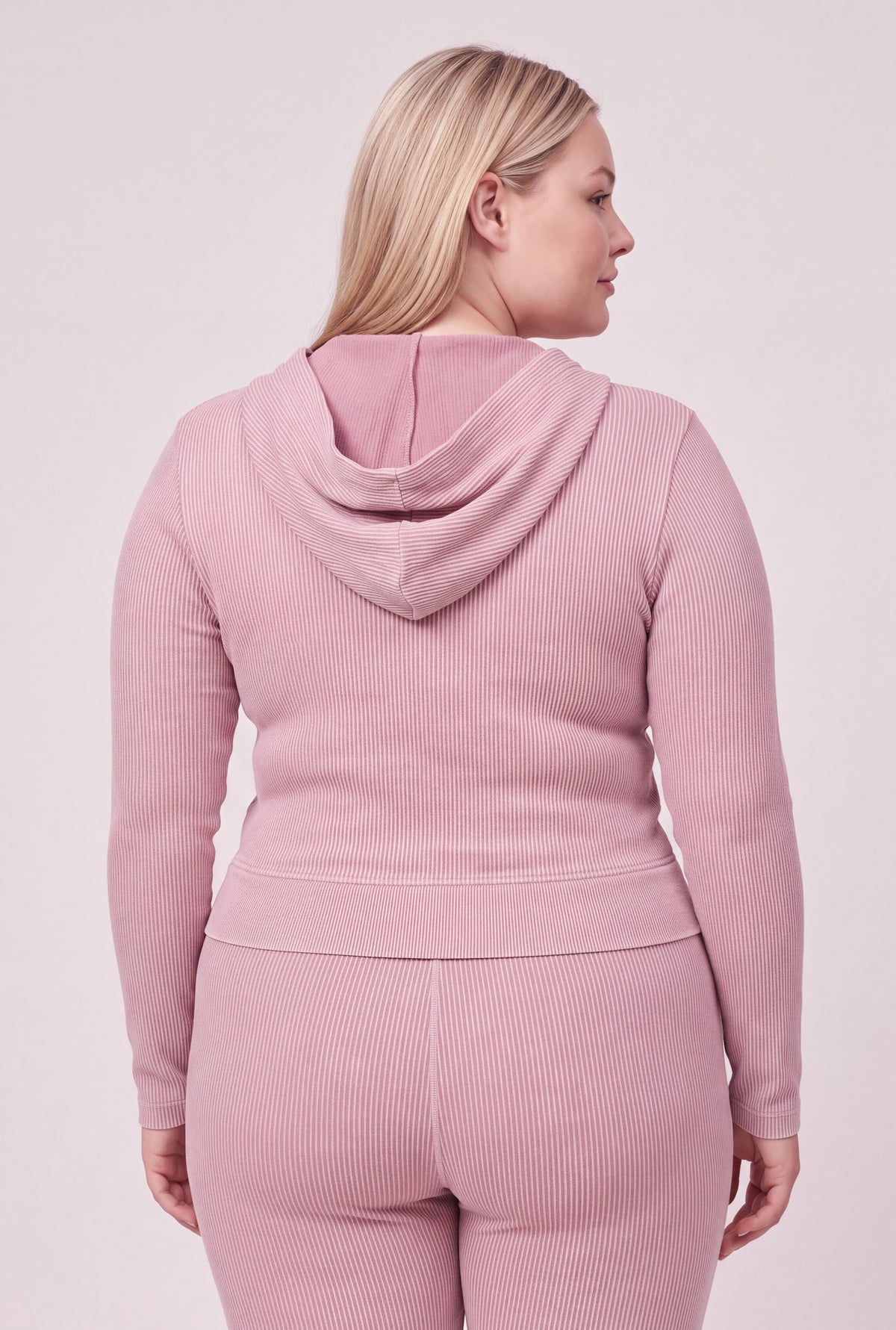 3850060584703061_005