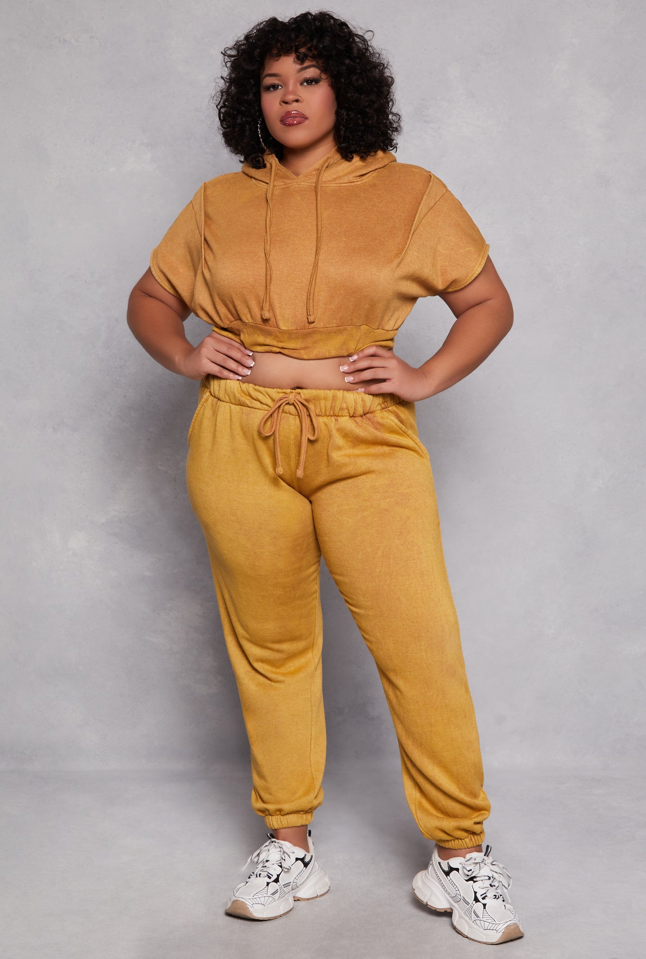 3850062125644024_002