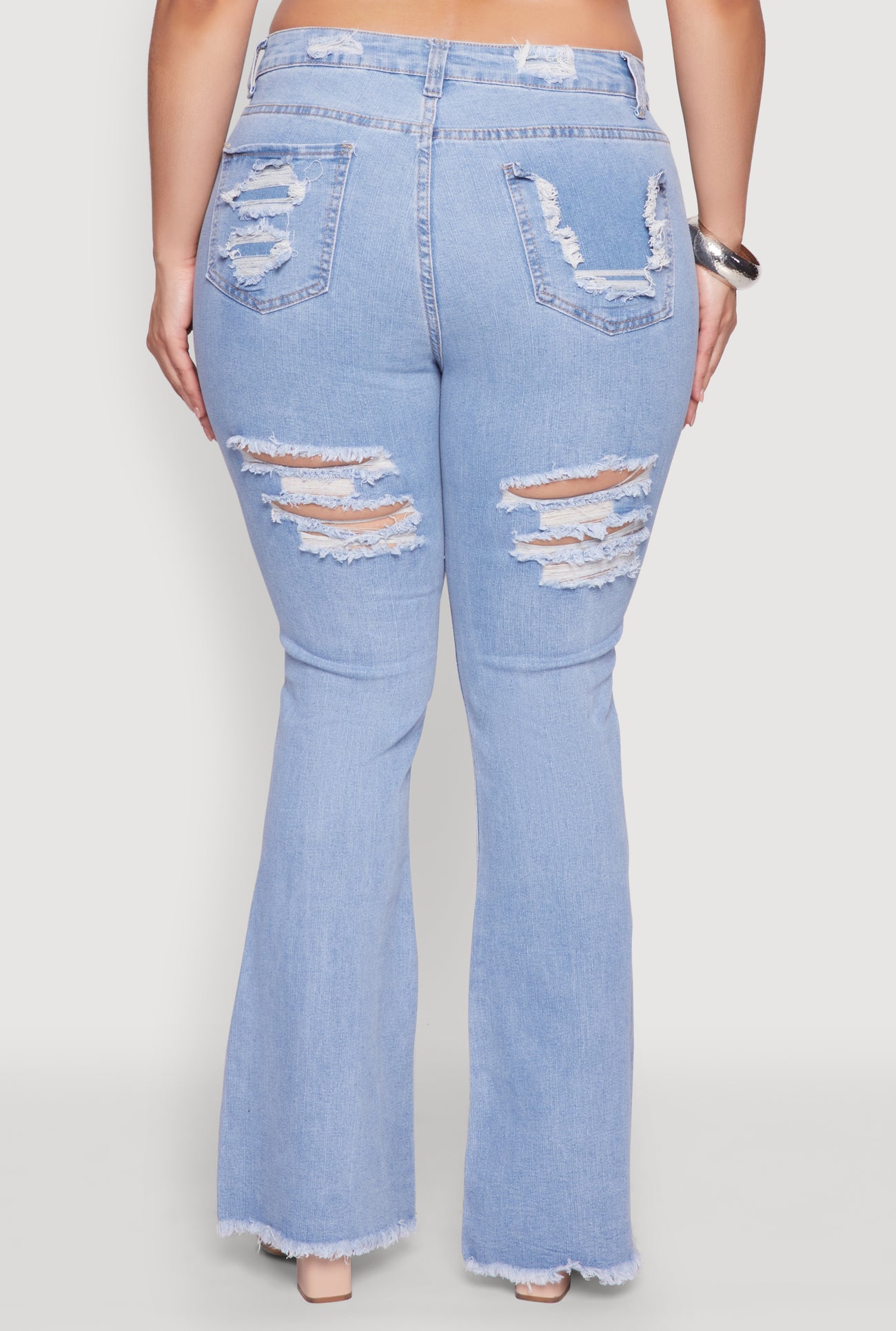 3870063402991402_006