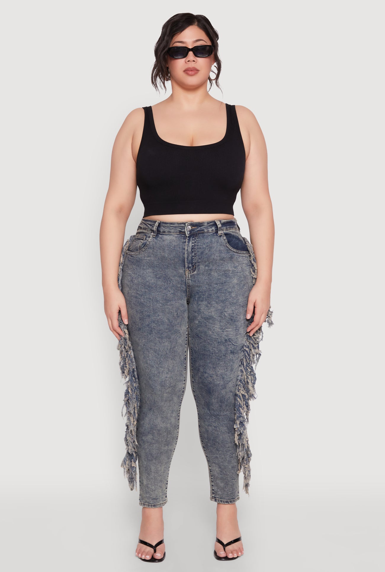 3870063407389011_002