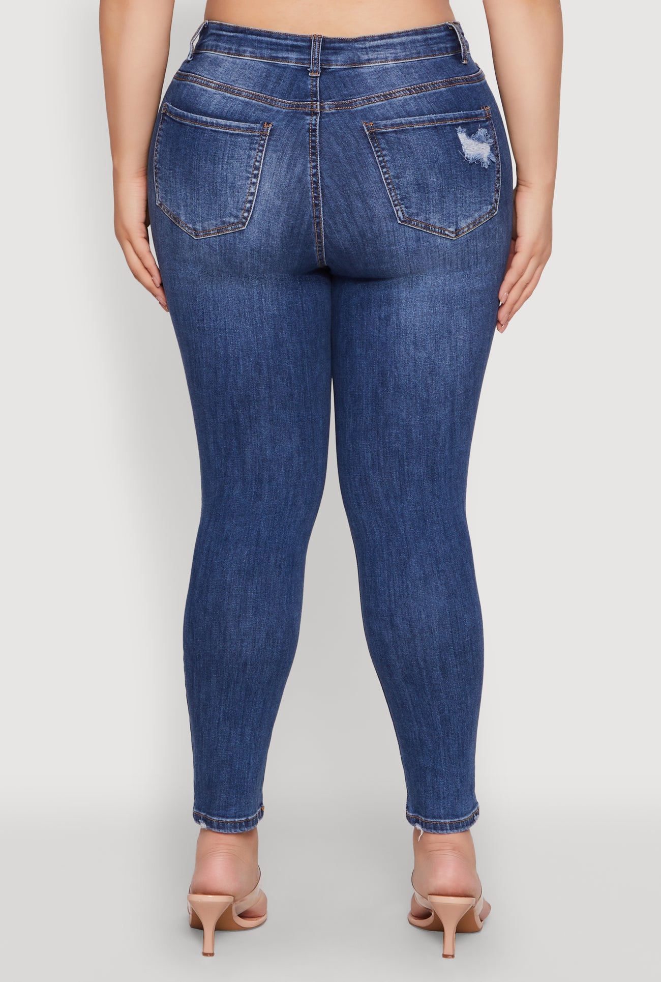 3870071610316404_006