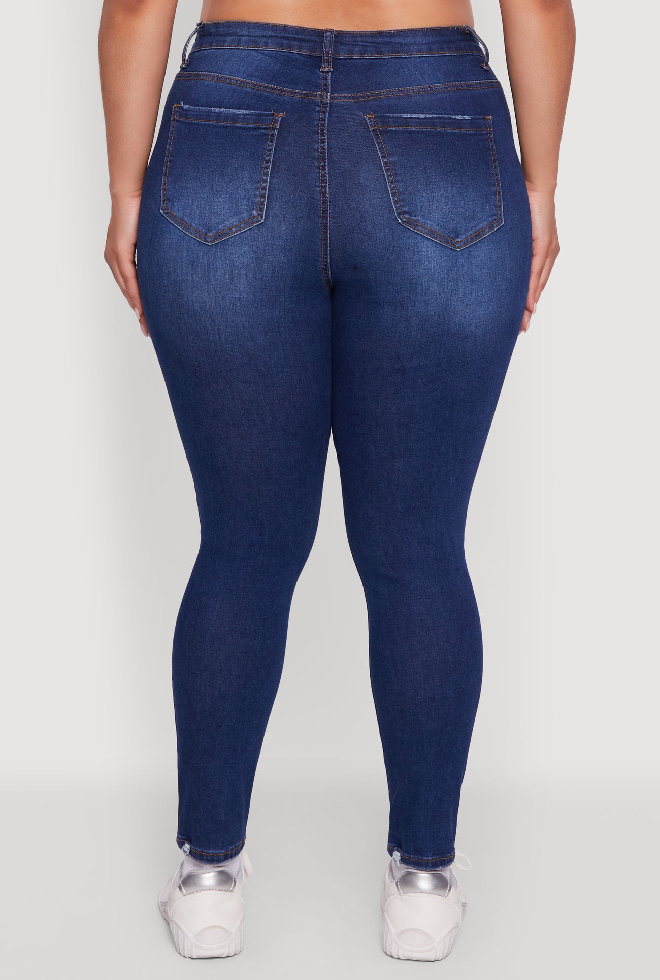 3870071610330408_006