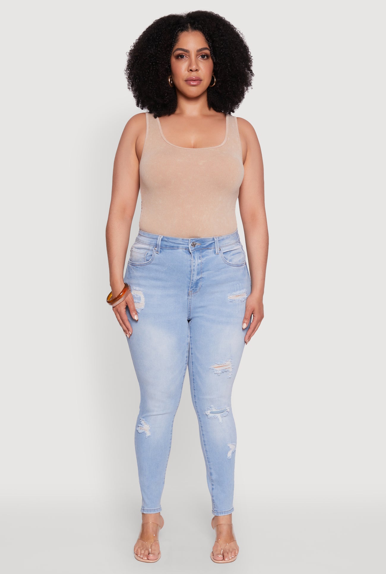 3870071611703402_002