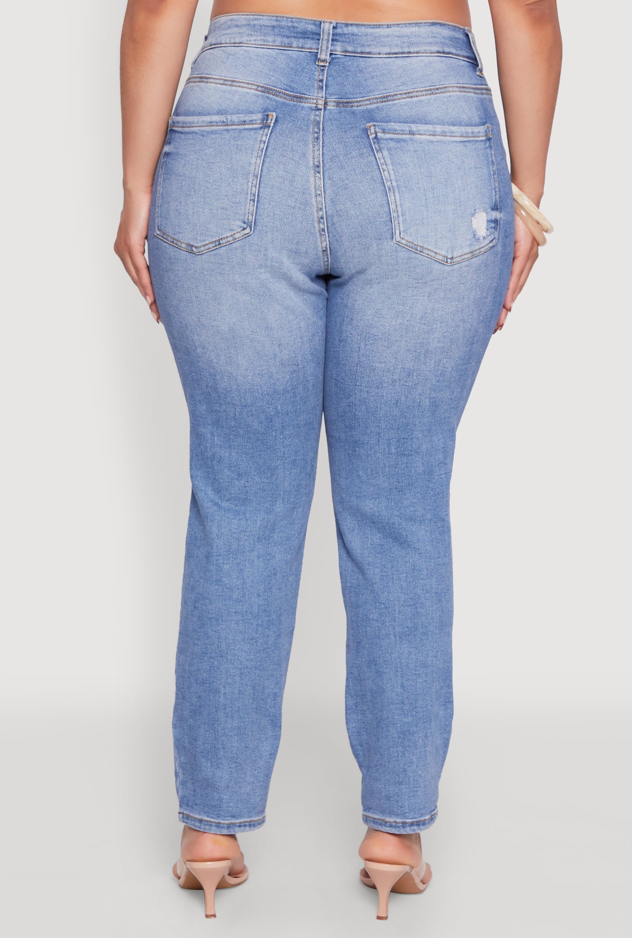 3870071612520402_006