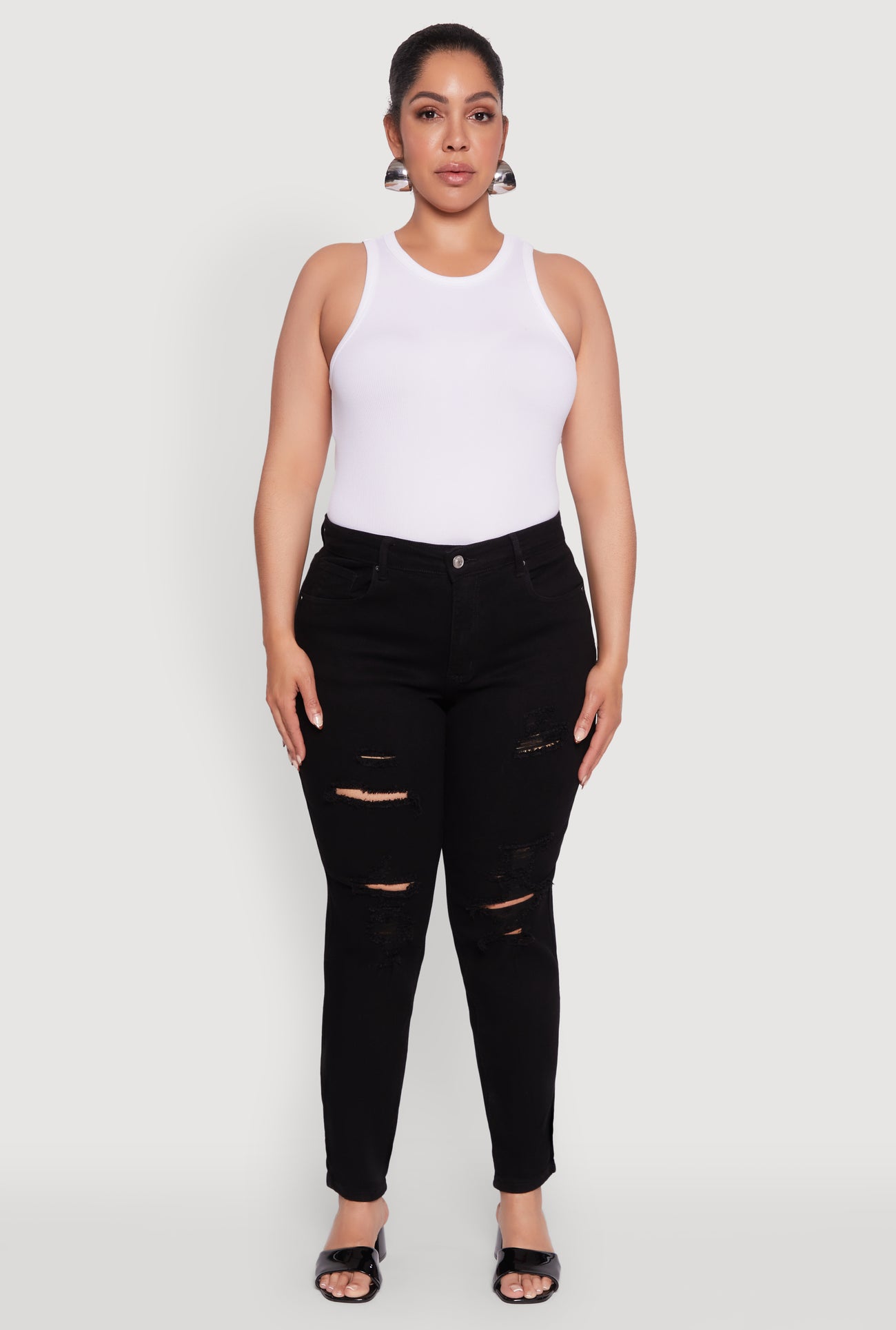 3870071612581001_002