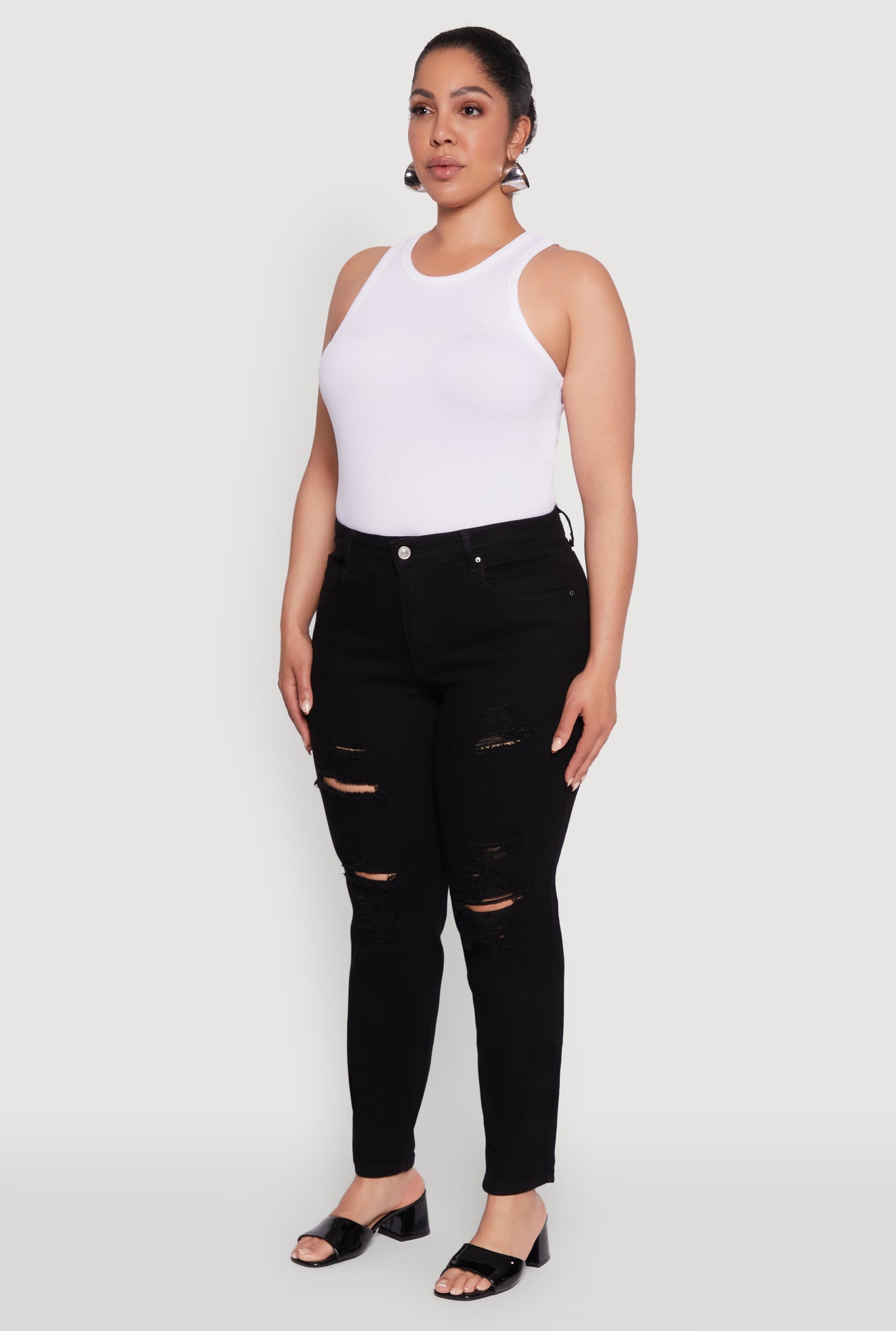 3870071612581001_003