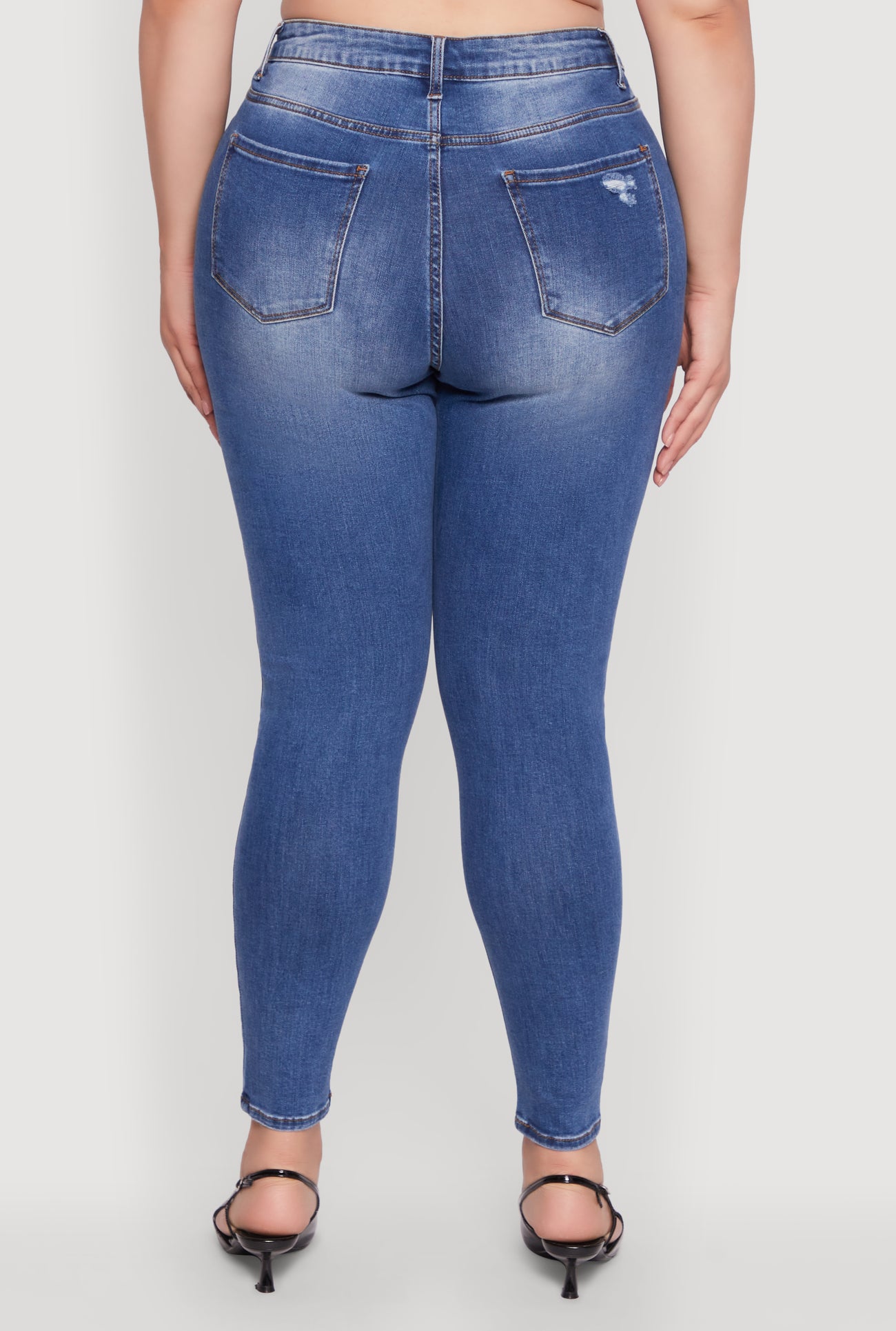 3870071612920404_006