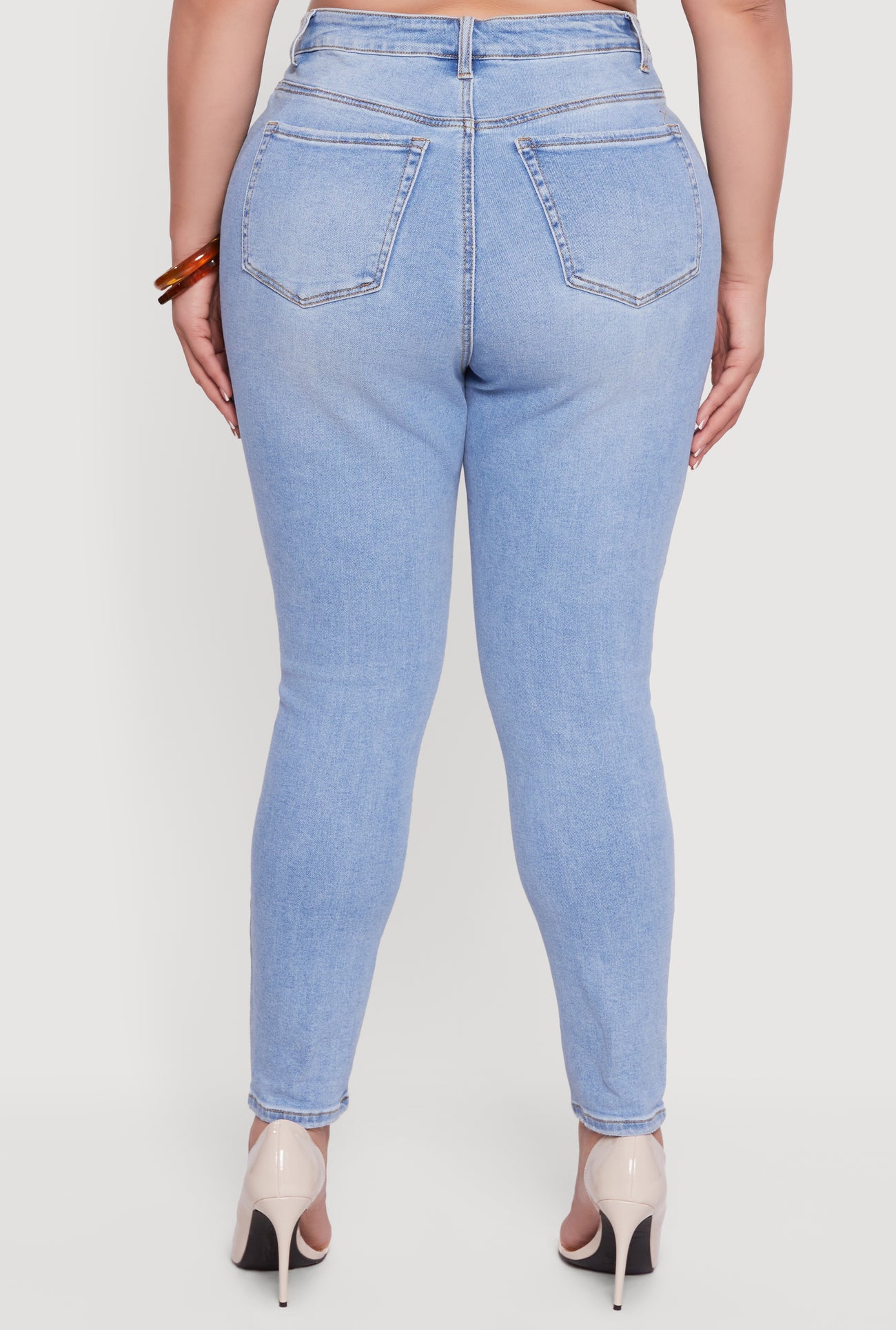 3870071619028402_006