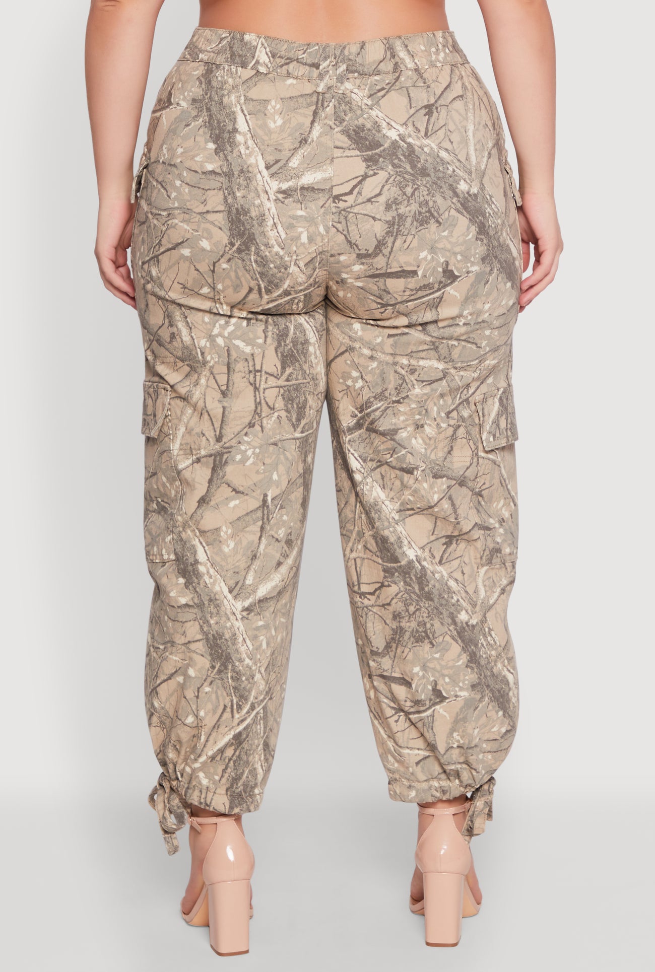 3870077132319024_006