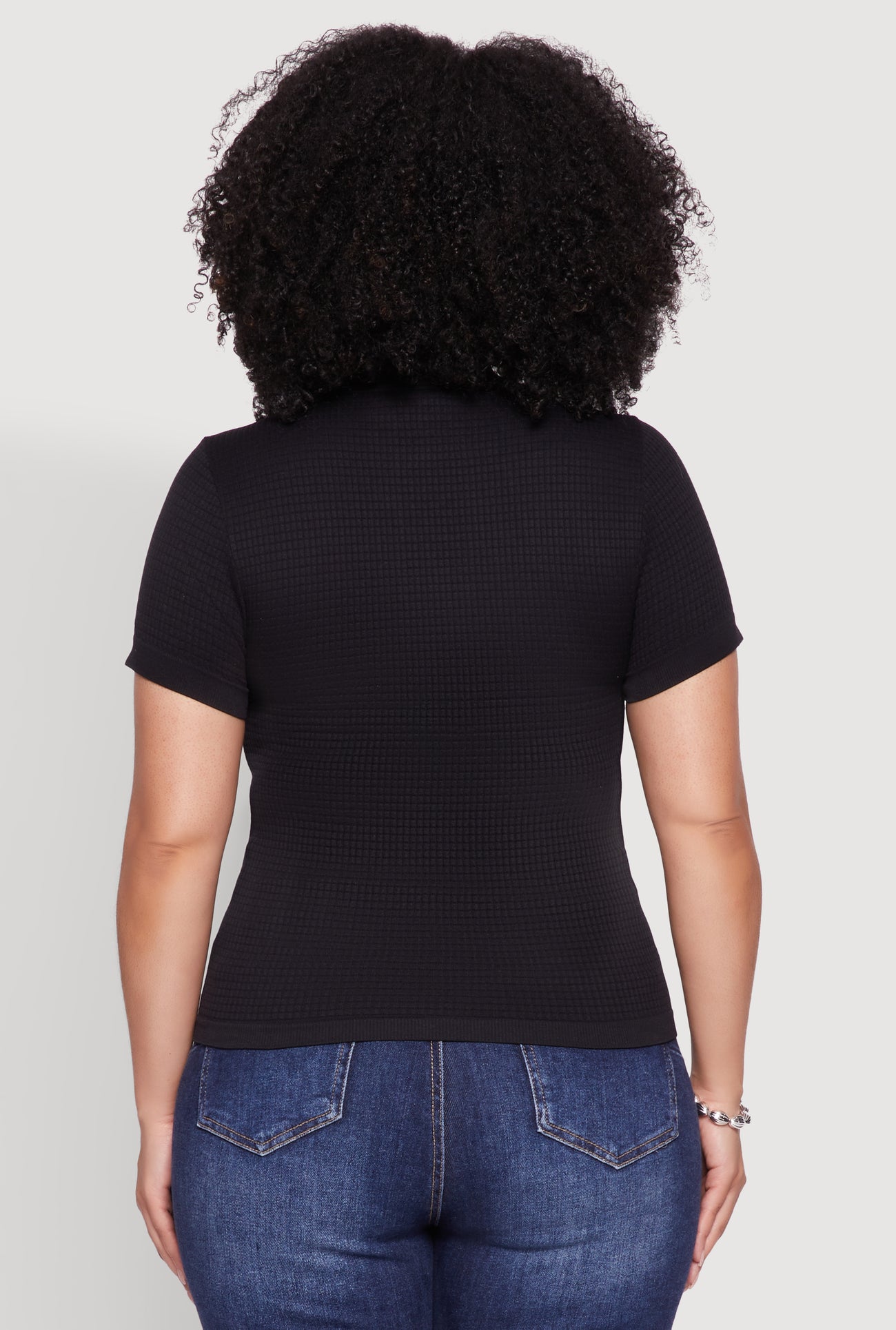 3915001443353001_006