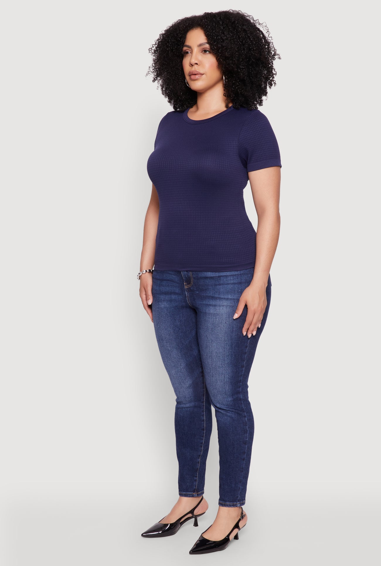 3915001443353041_005