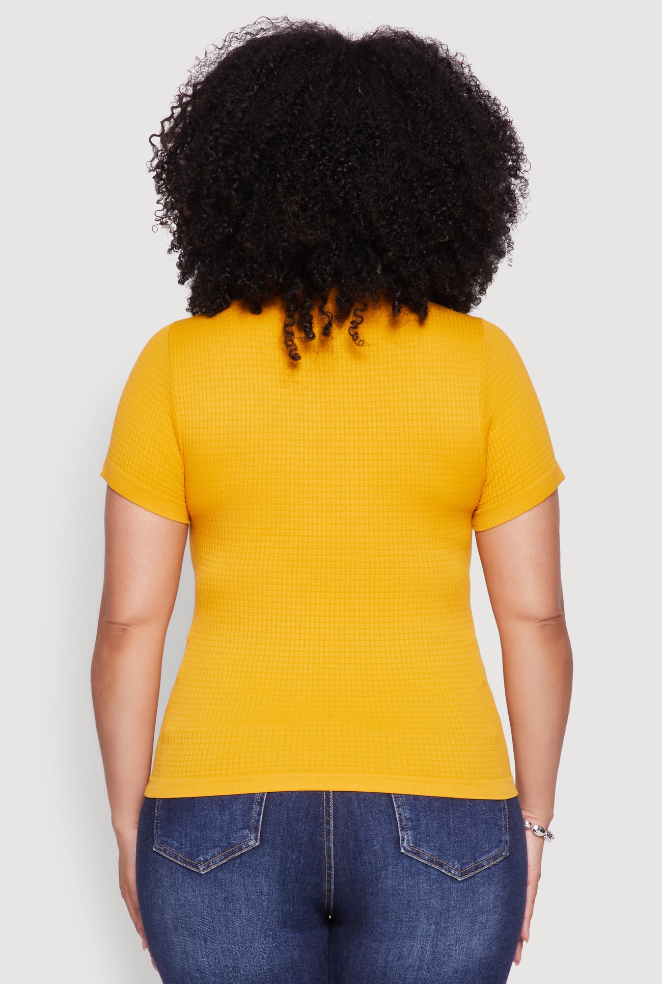 3915001443353072_006