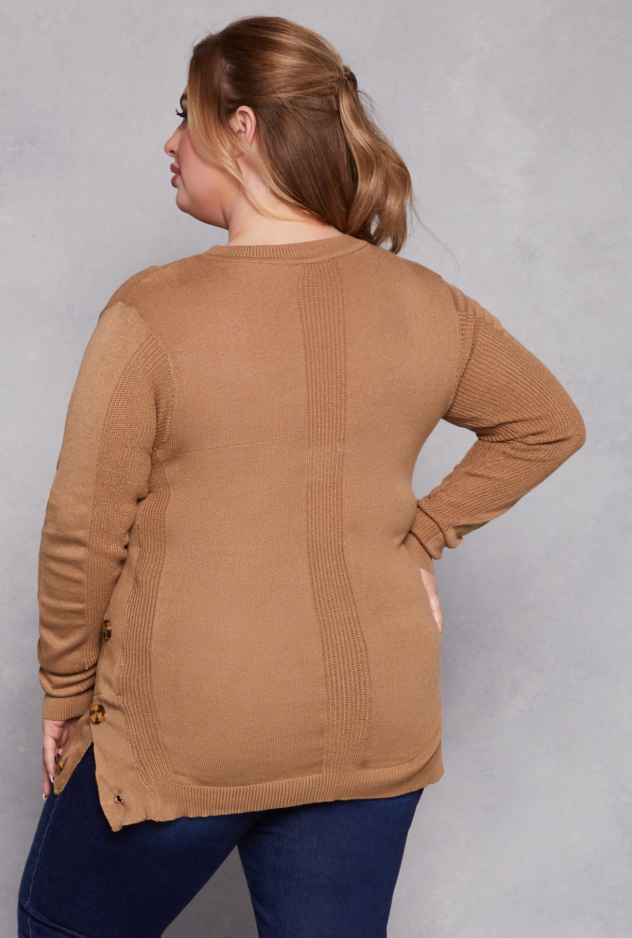 3920038348445024_003