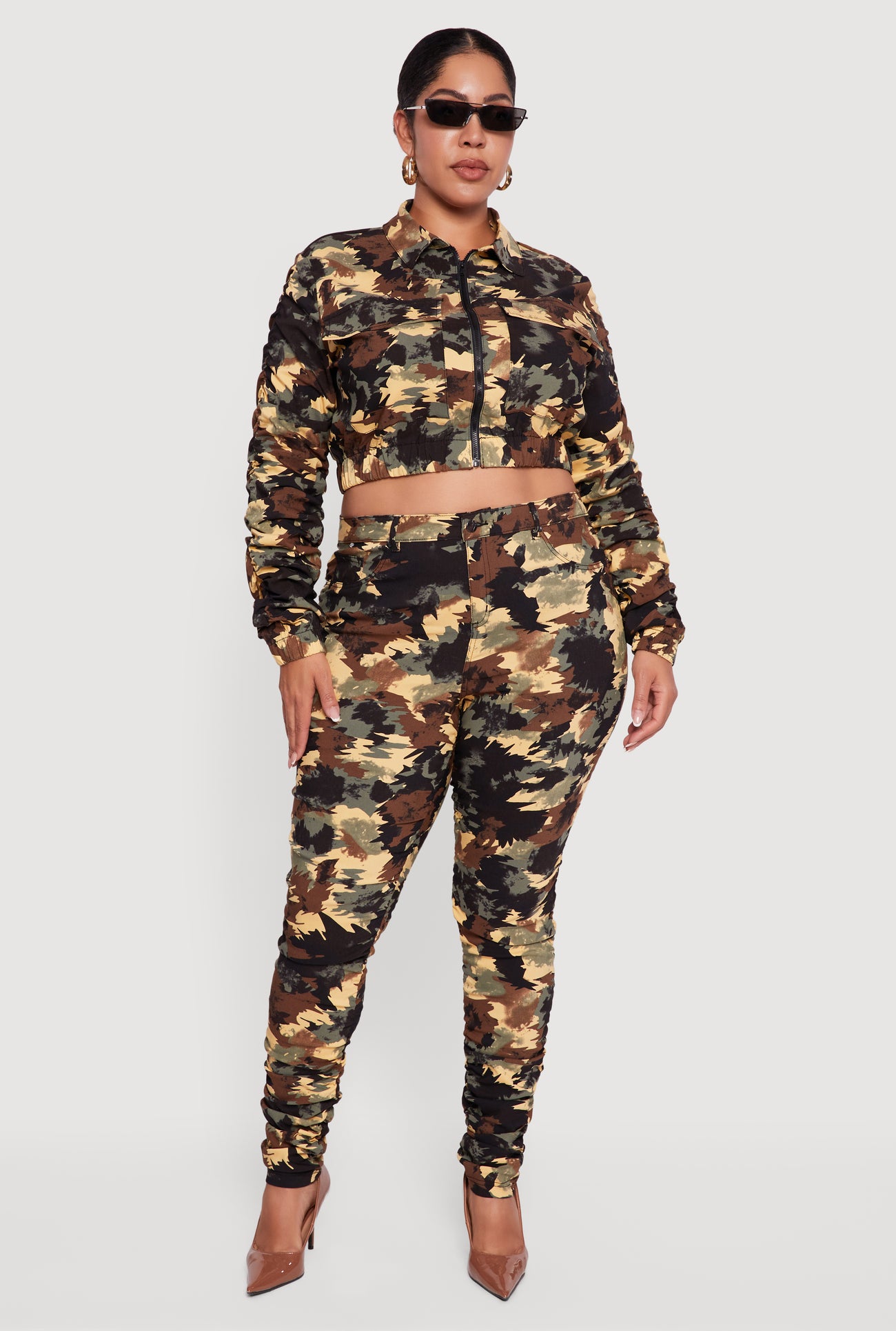 3927056575673032_001