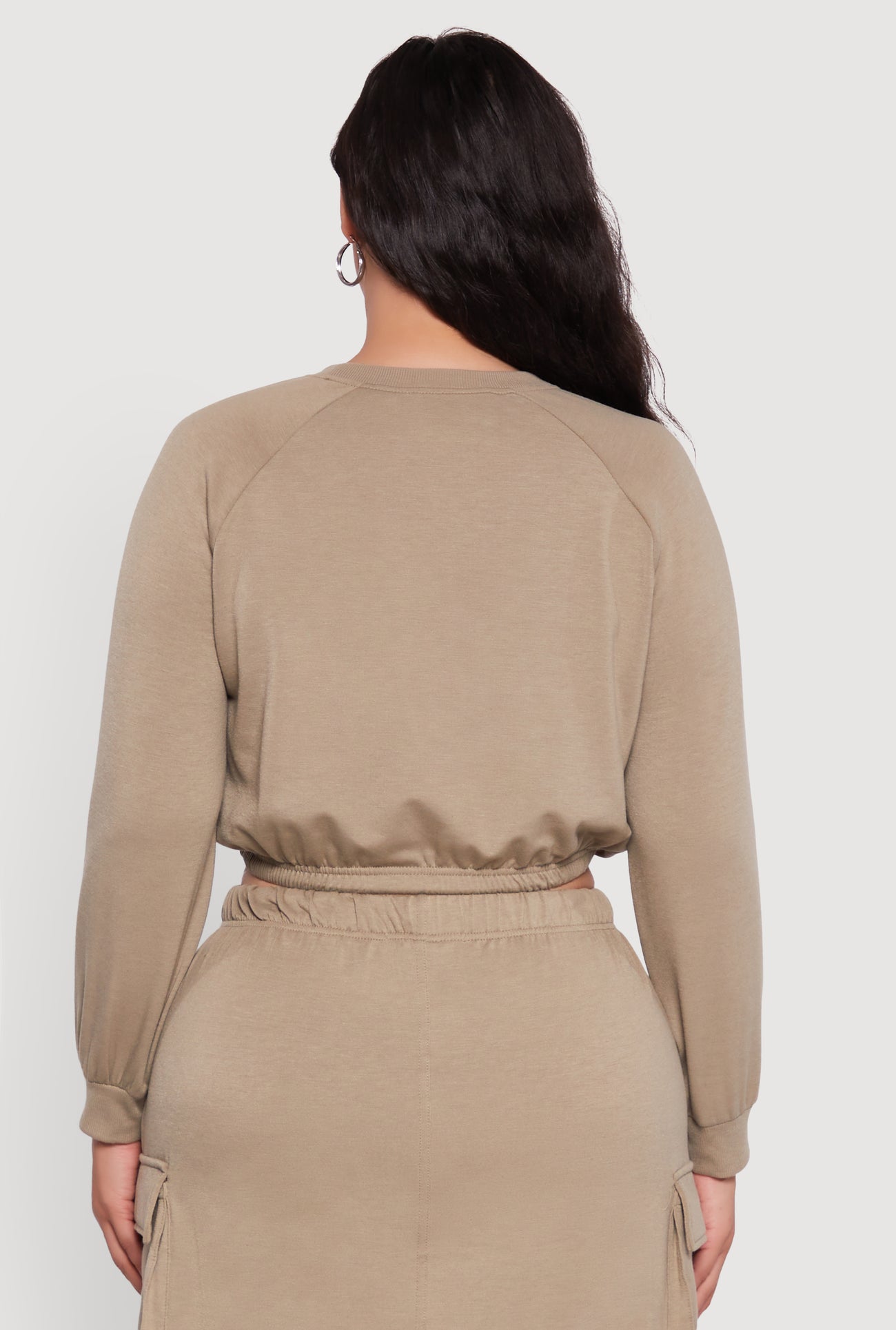 3927077130161032_006