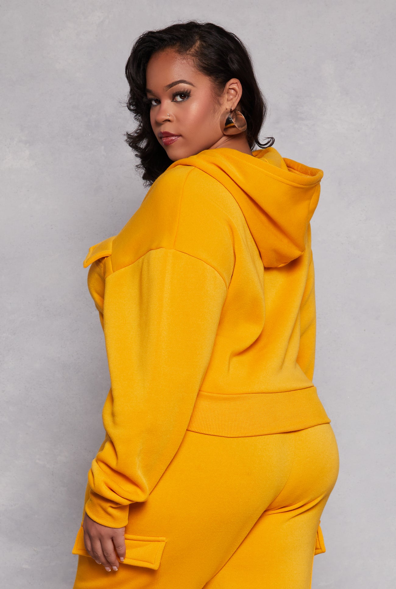 3951056723232080_003