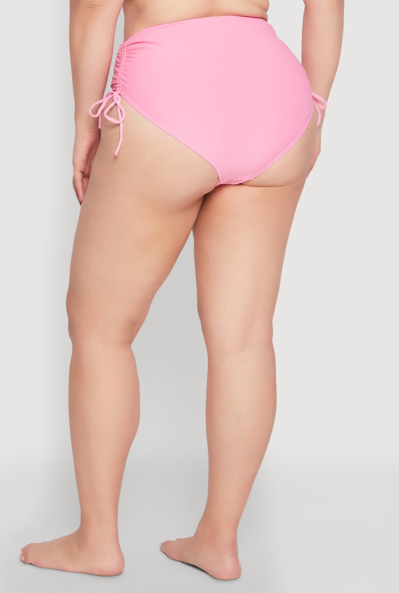 8208077692073066_008