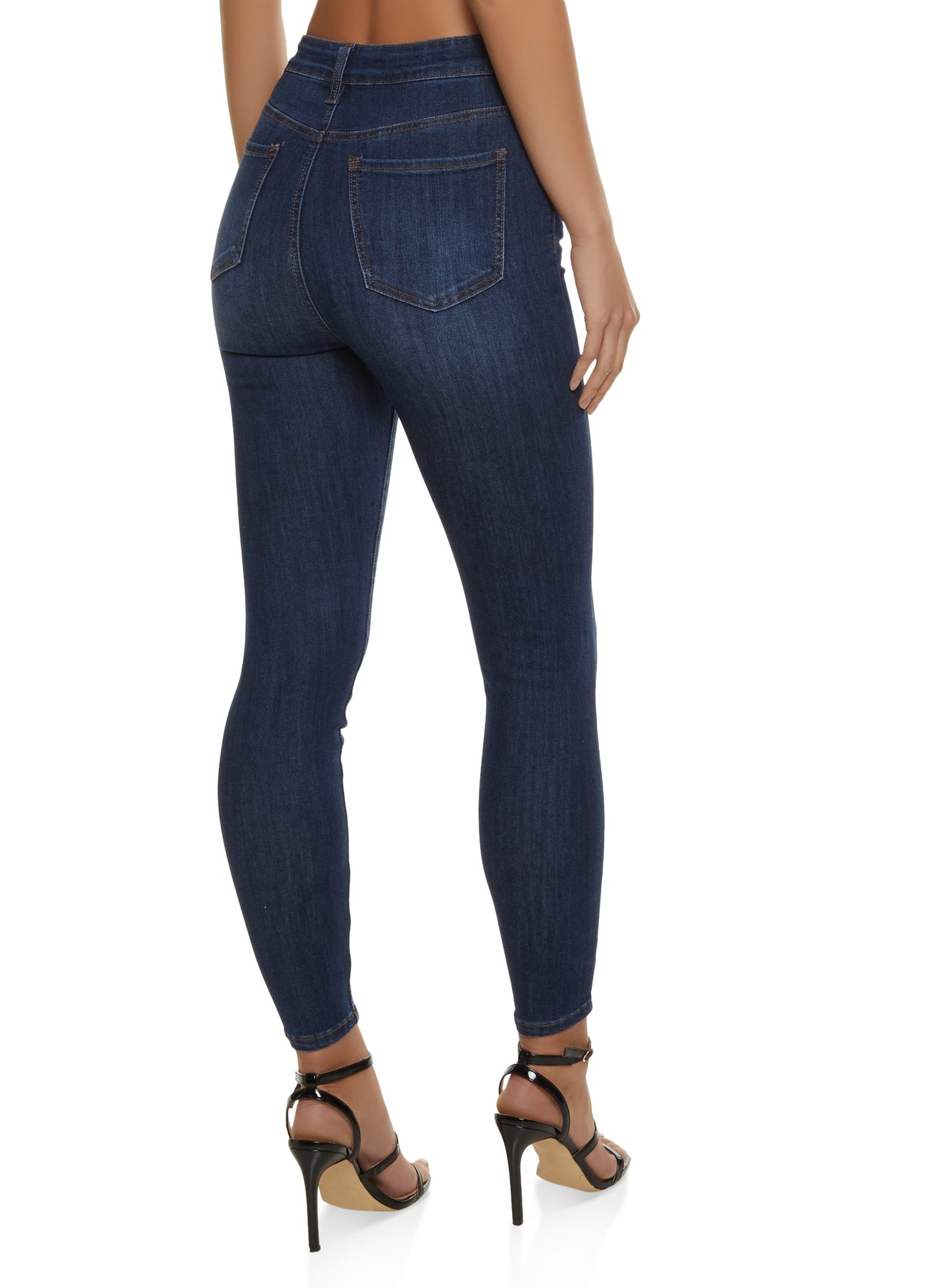 3074071613327408_002