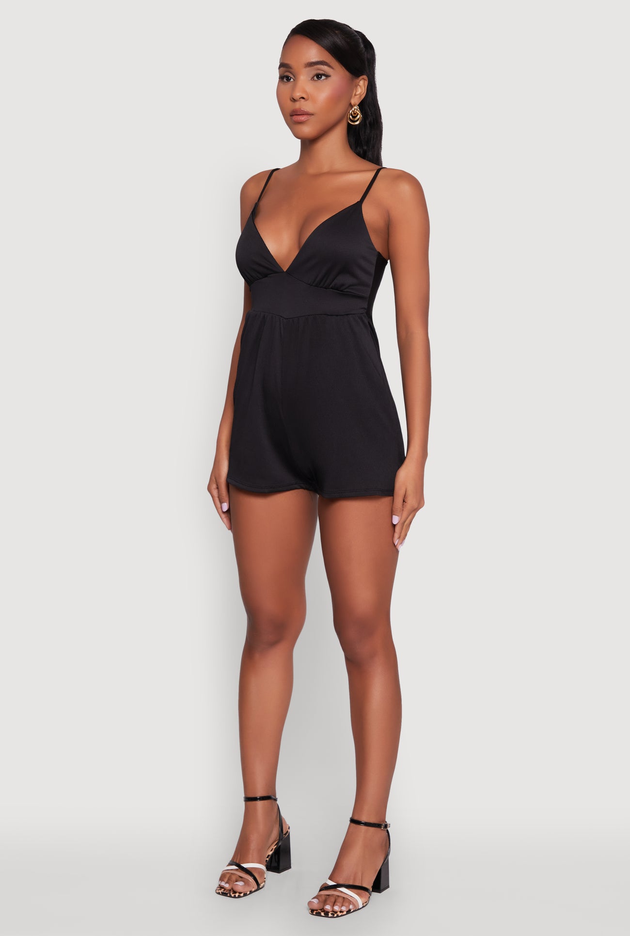 Stylish Textured Knit Plunge Neck Cami Romper with Tie Back