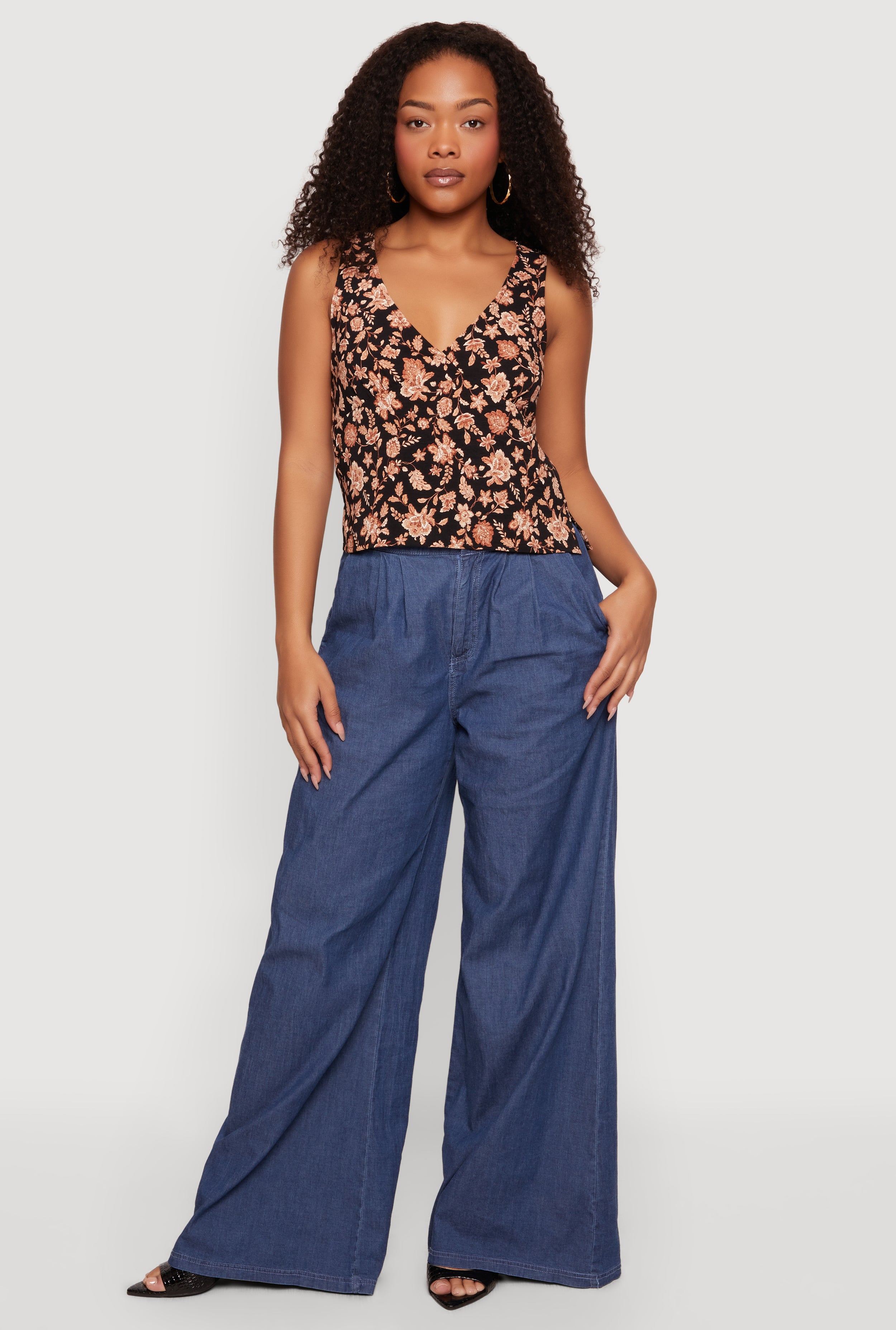 Sleeveless Side Slit Tanks | Rainbow Shops
