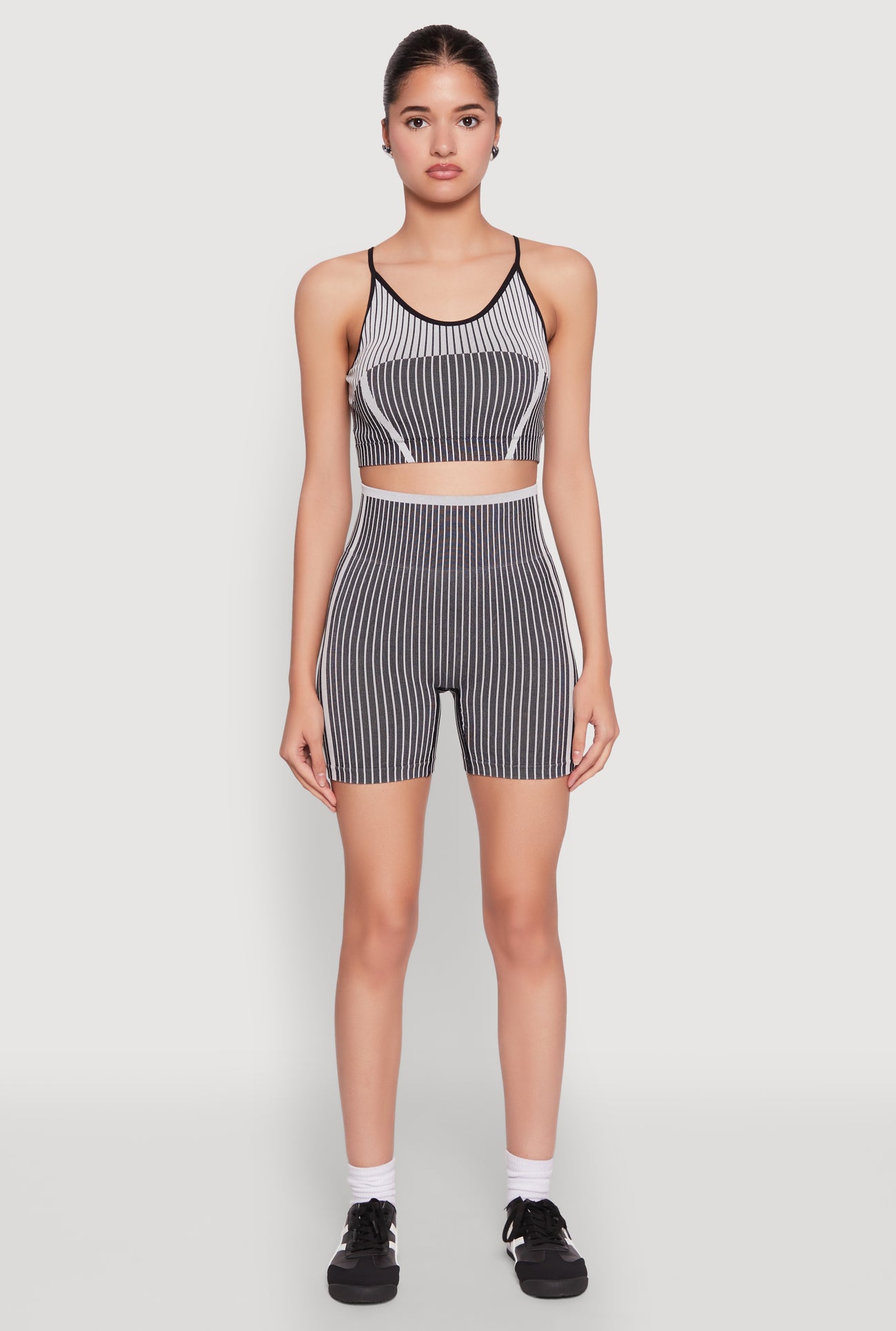 1057058755345001_003