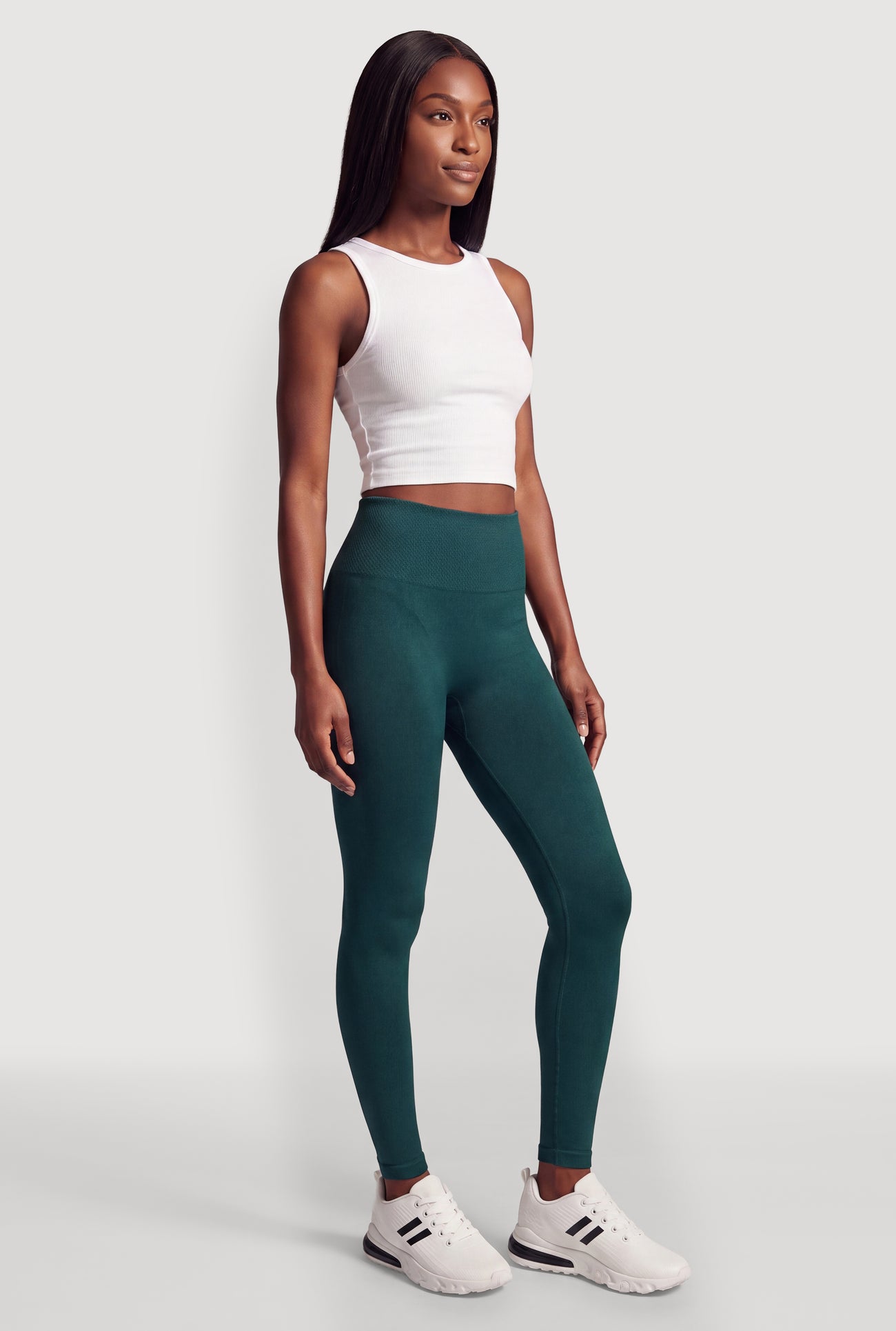 1059001443062031_002