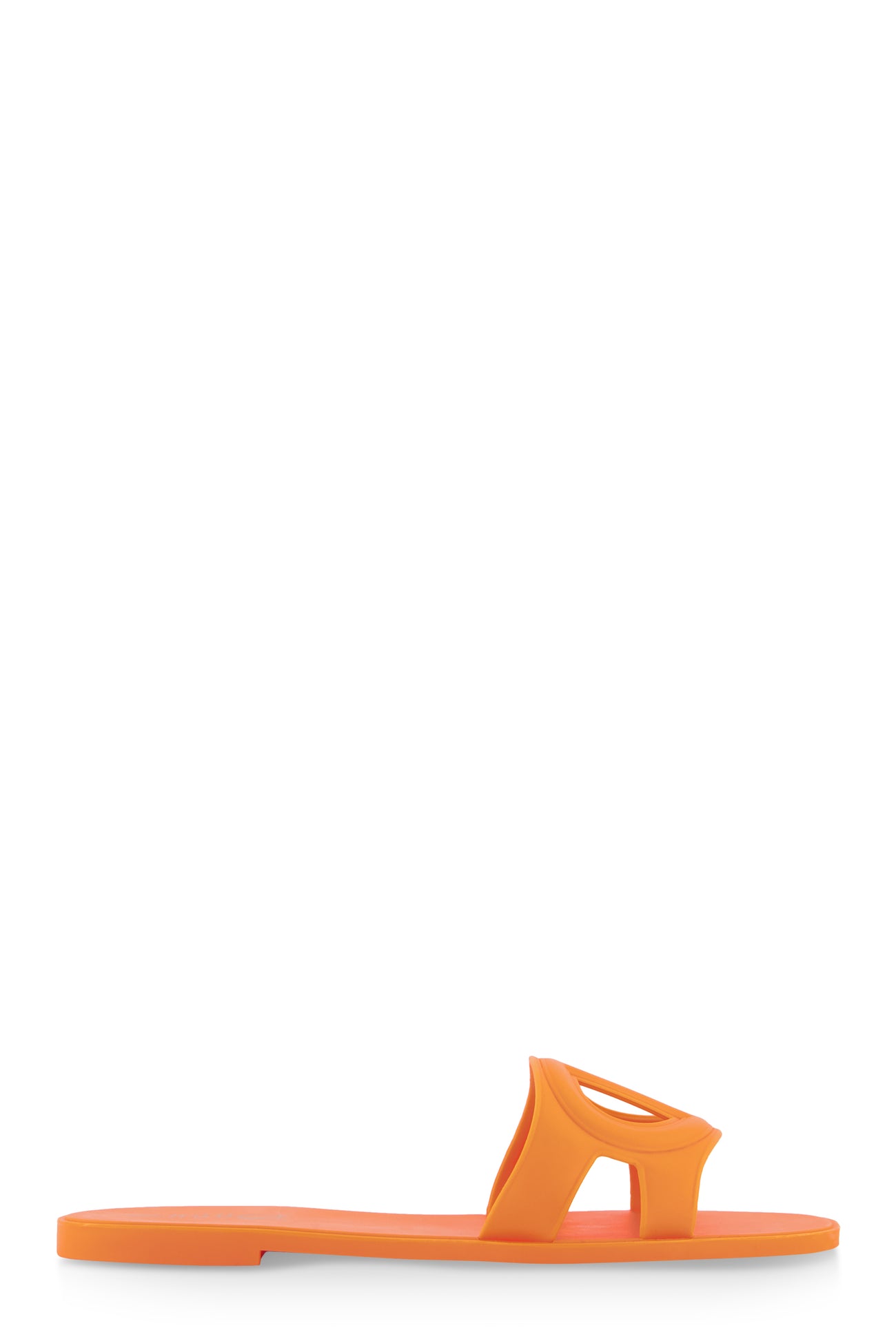 1112004067402080_002