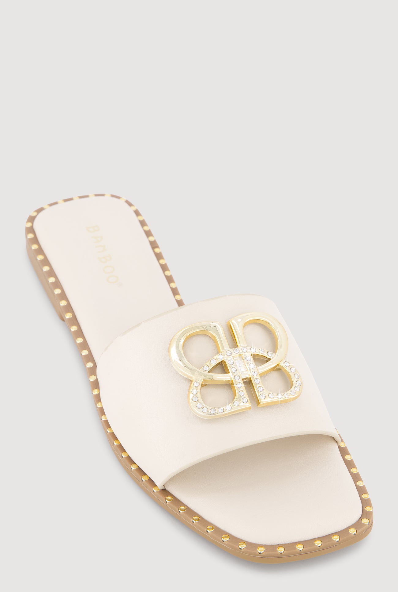 1112004068403011_001