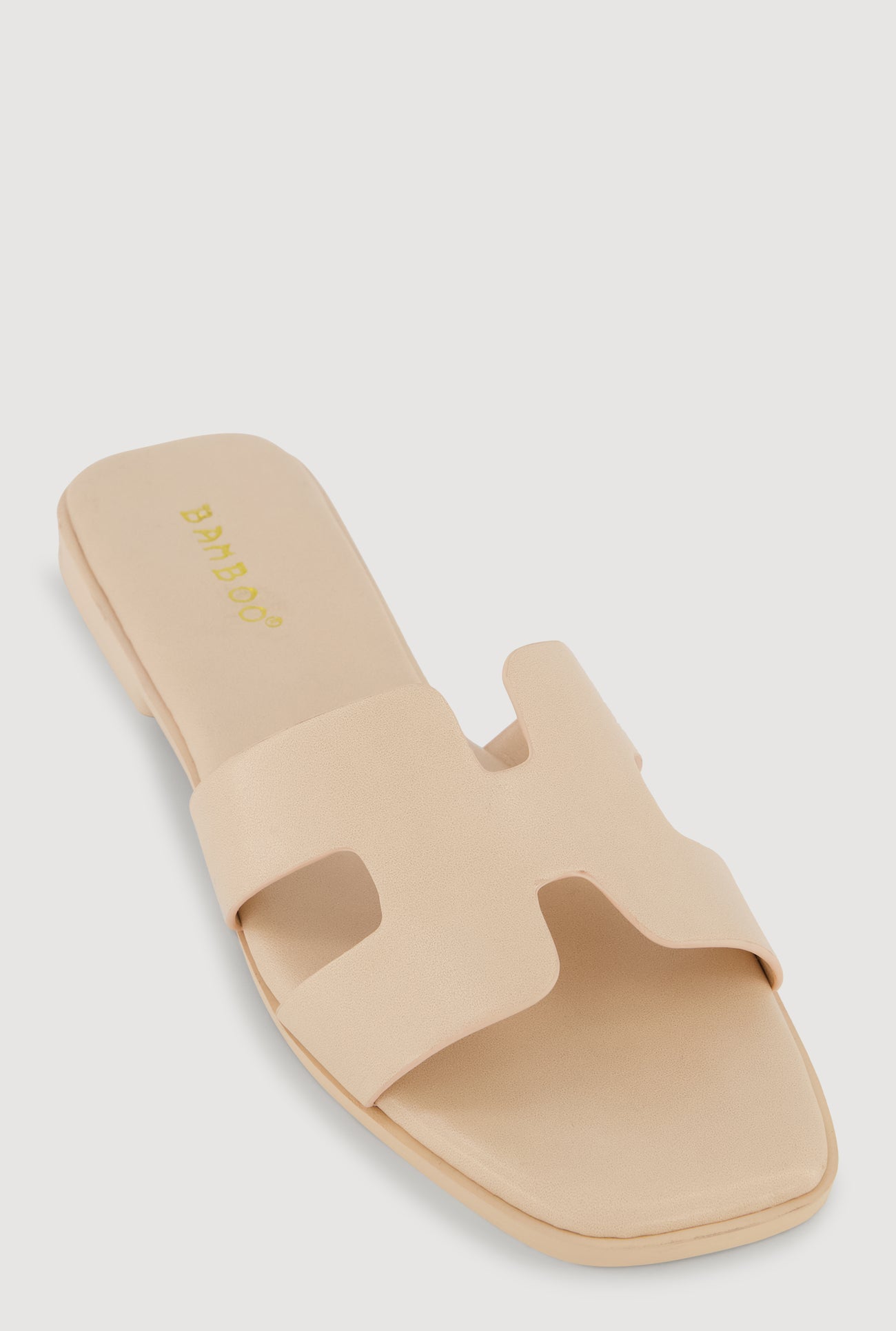 1112004069341312_001