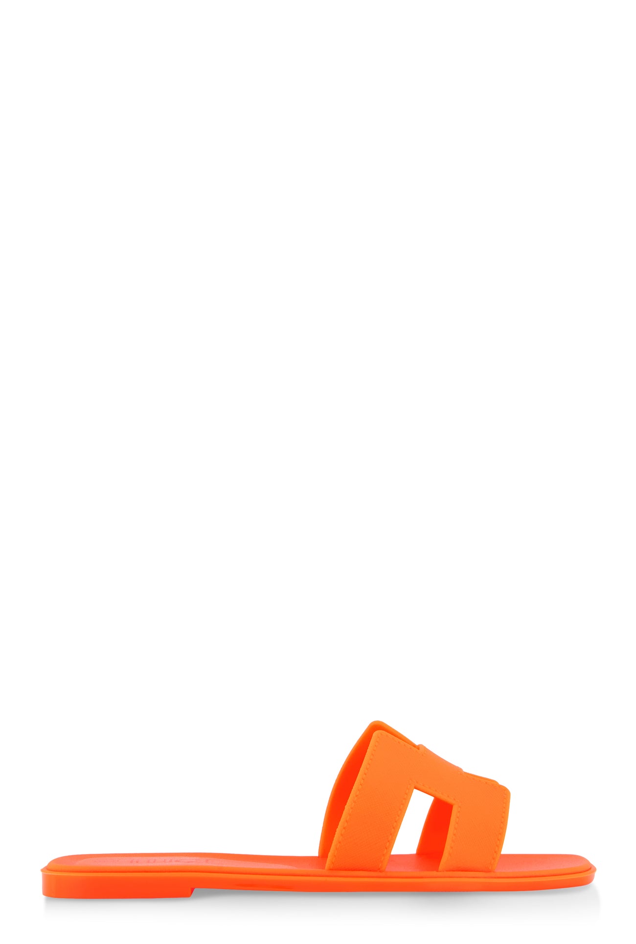 1112070759741080_002