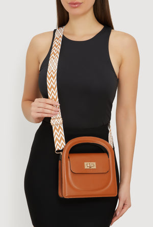 1126067445550021_003