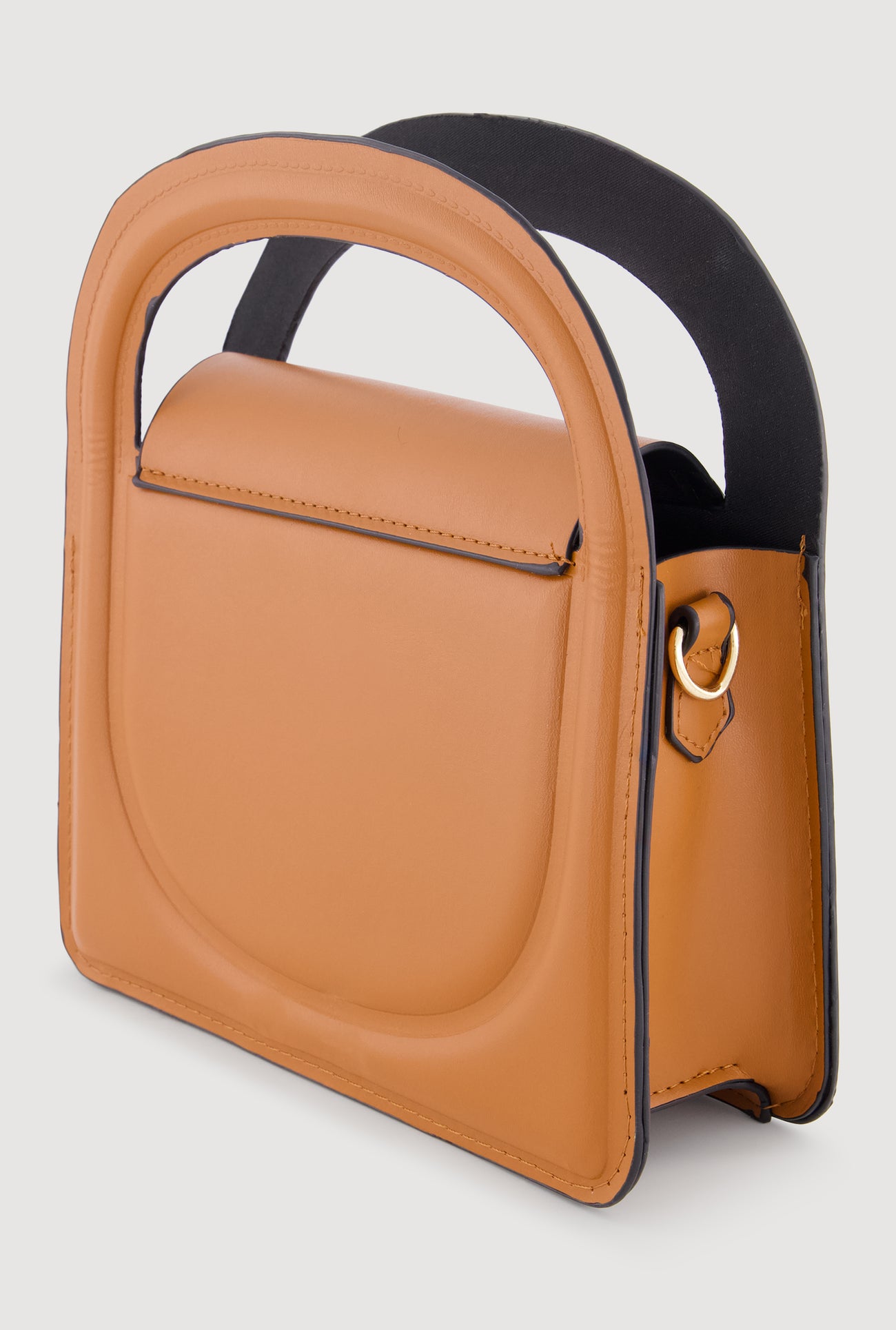 1126067445550021_005