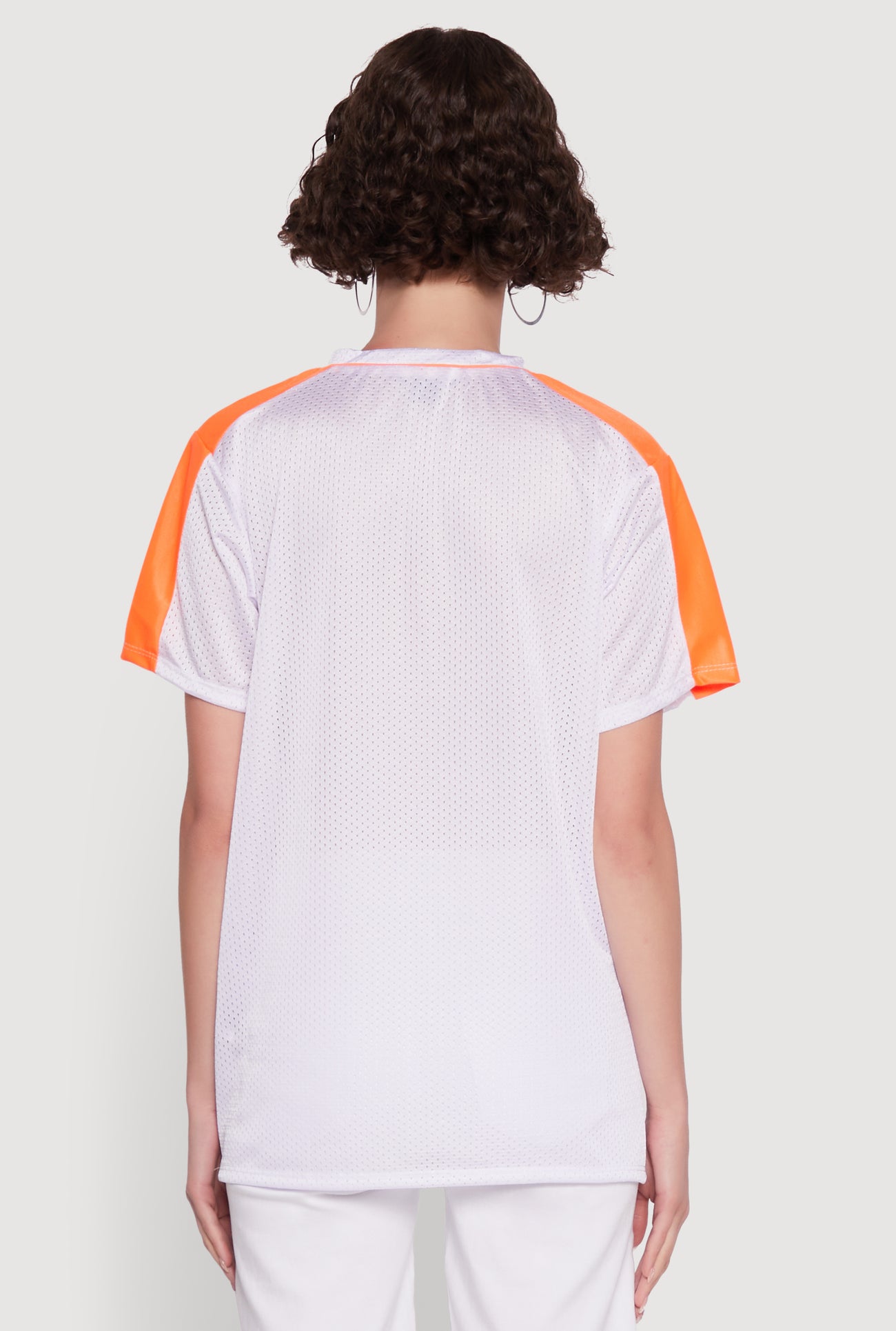 1302038345457080_006