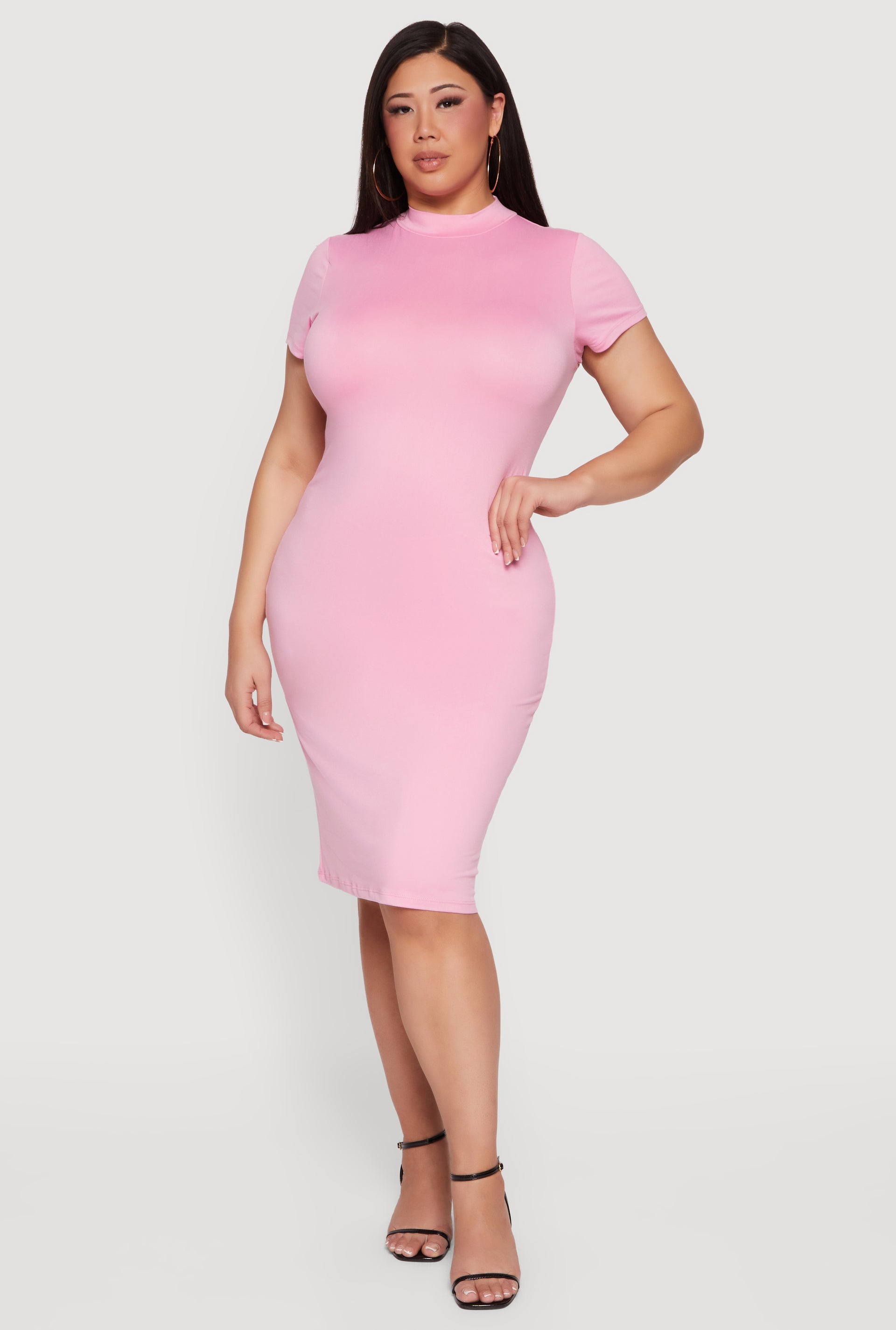 Plus Size Short Sleeve Mock Neck Midi Dress