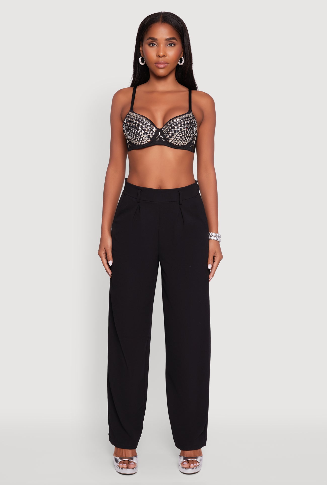 1401058753419001_003