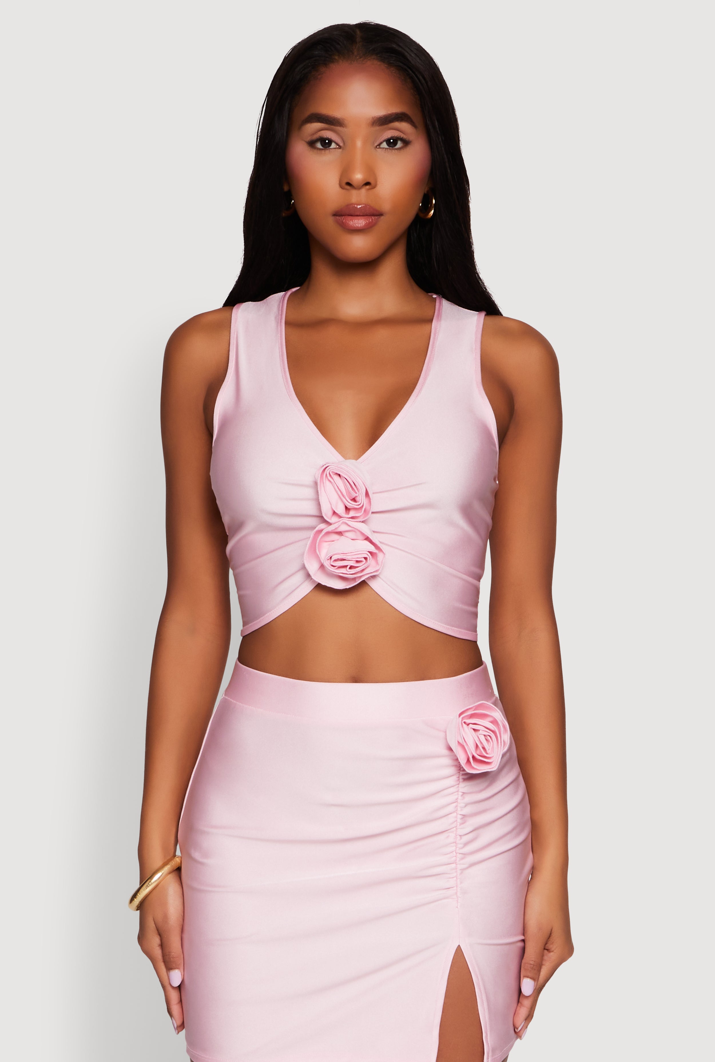売れ筋商品|||ゲス カットソー トップス レディース Women's Embellished Love Triangle T-Shirt Revival Rose MAISON-CLEO-Lookbook-230385-1-