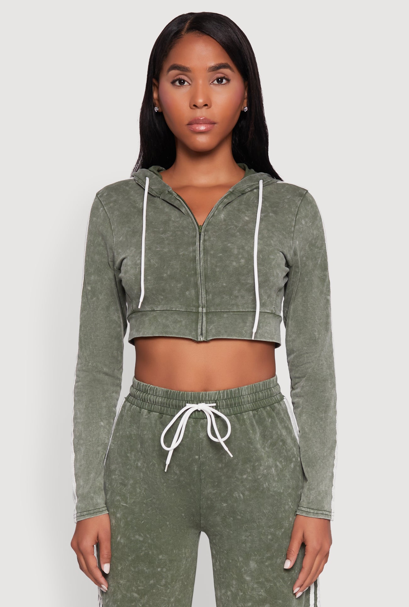 1413064724094032_001