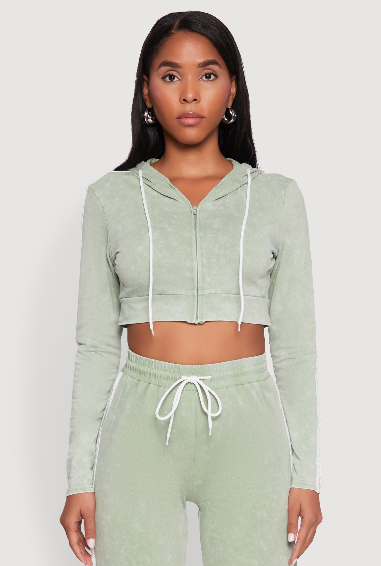 1413064724094034_001