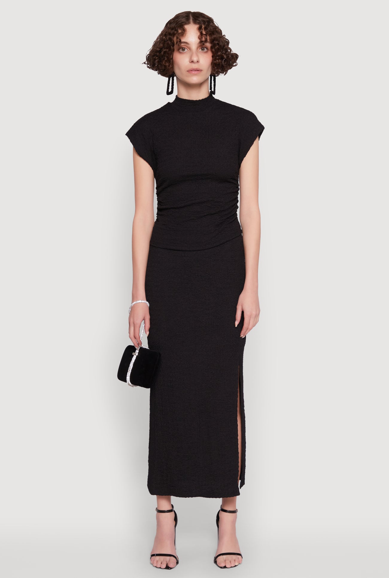 1413069394424001_002