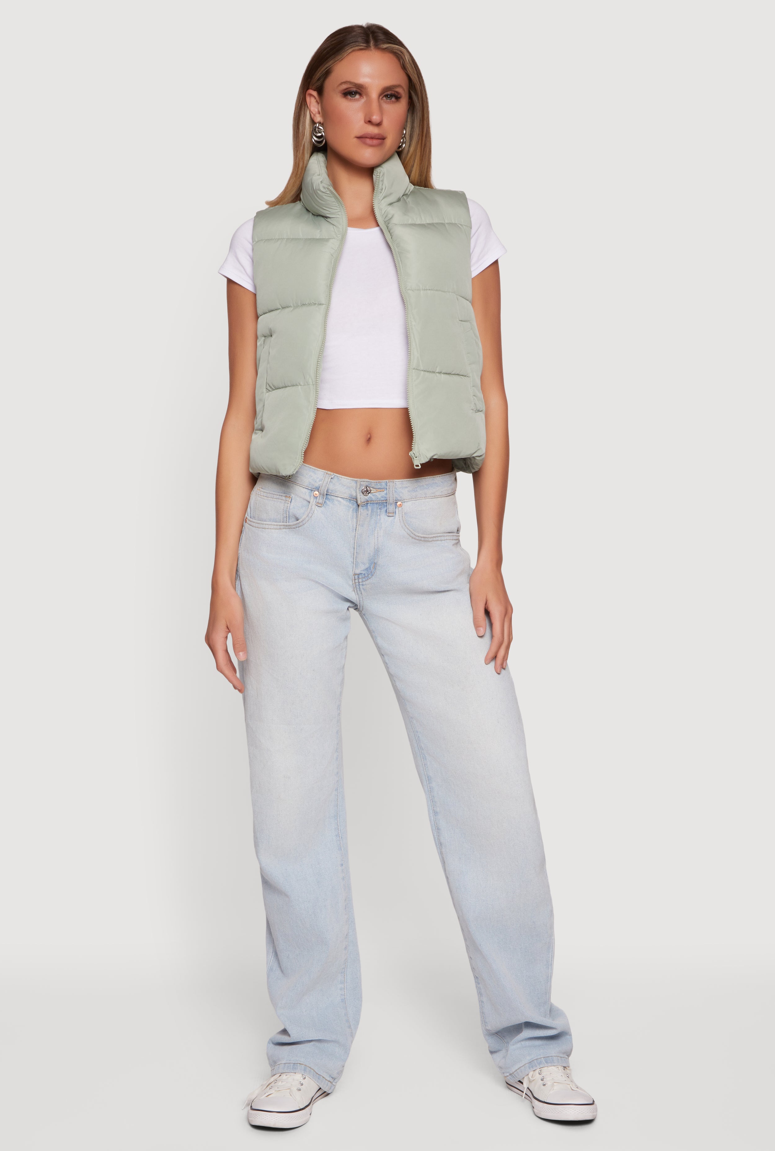 Almost Famous Solid Mock Neck Zip Front Puffer Vest