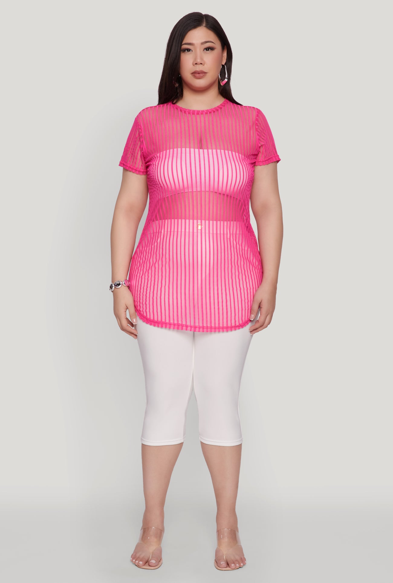 1912038345553066_003