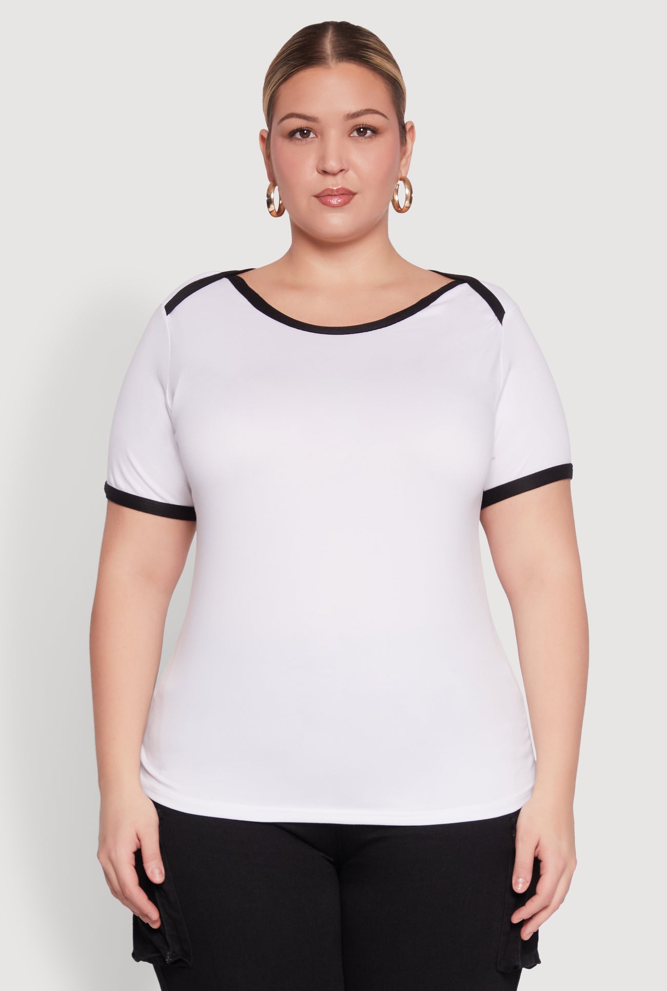 Plus Size Contrast Trim Short Sleeve Top