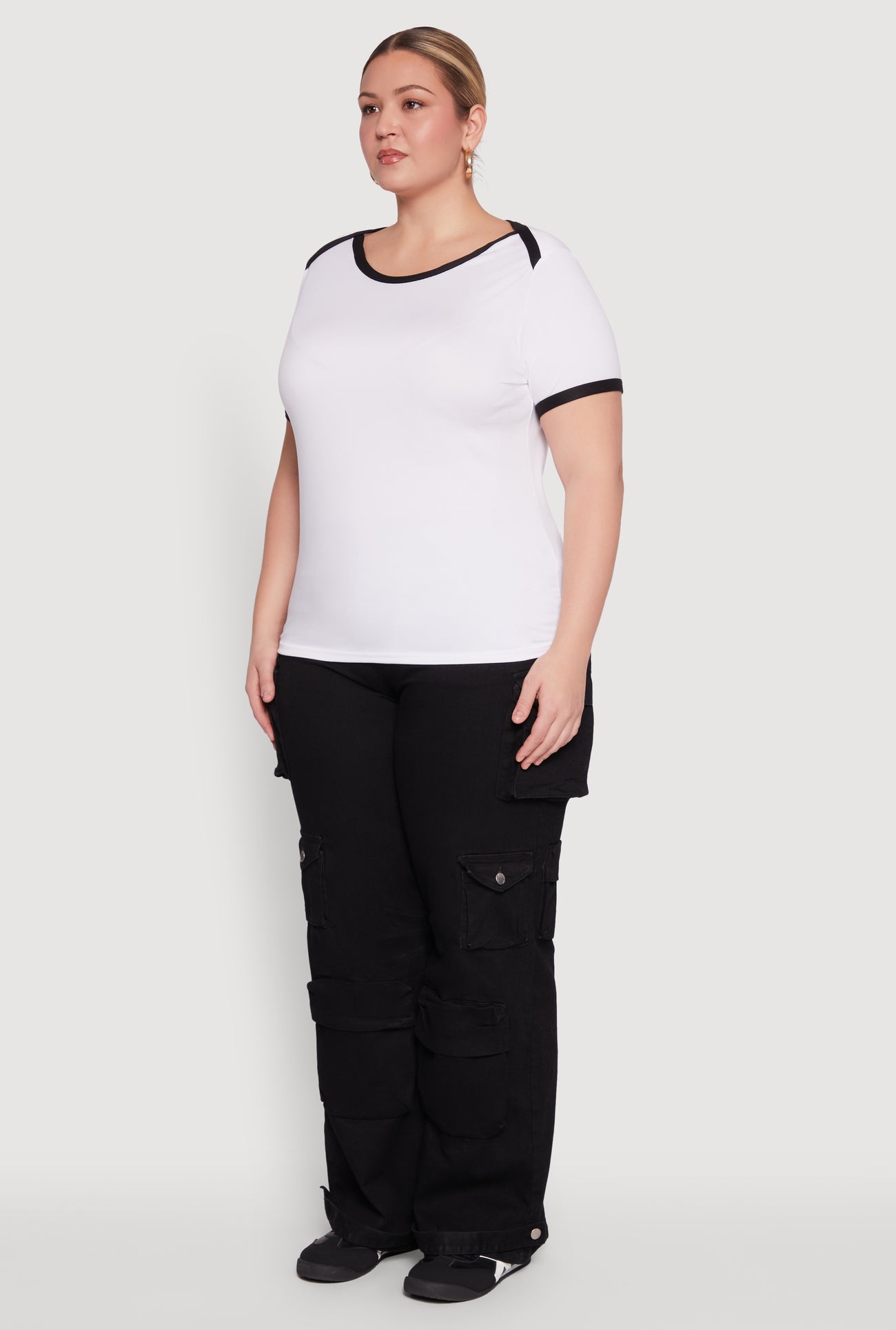 Plus Size Contrast Trim Short Sleeve Top