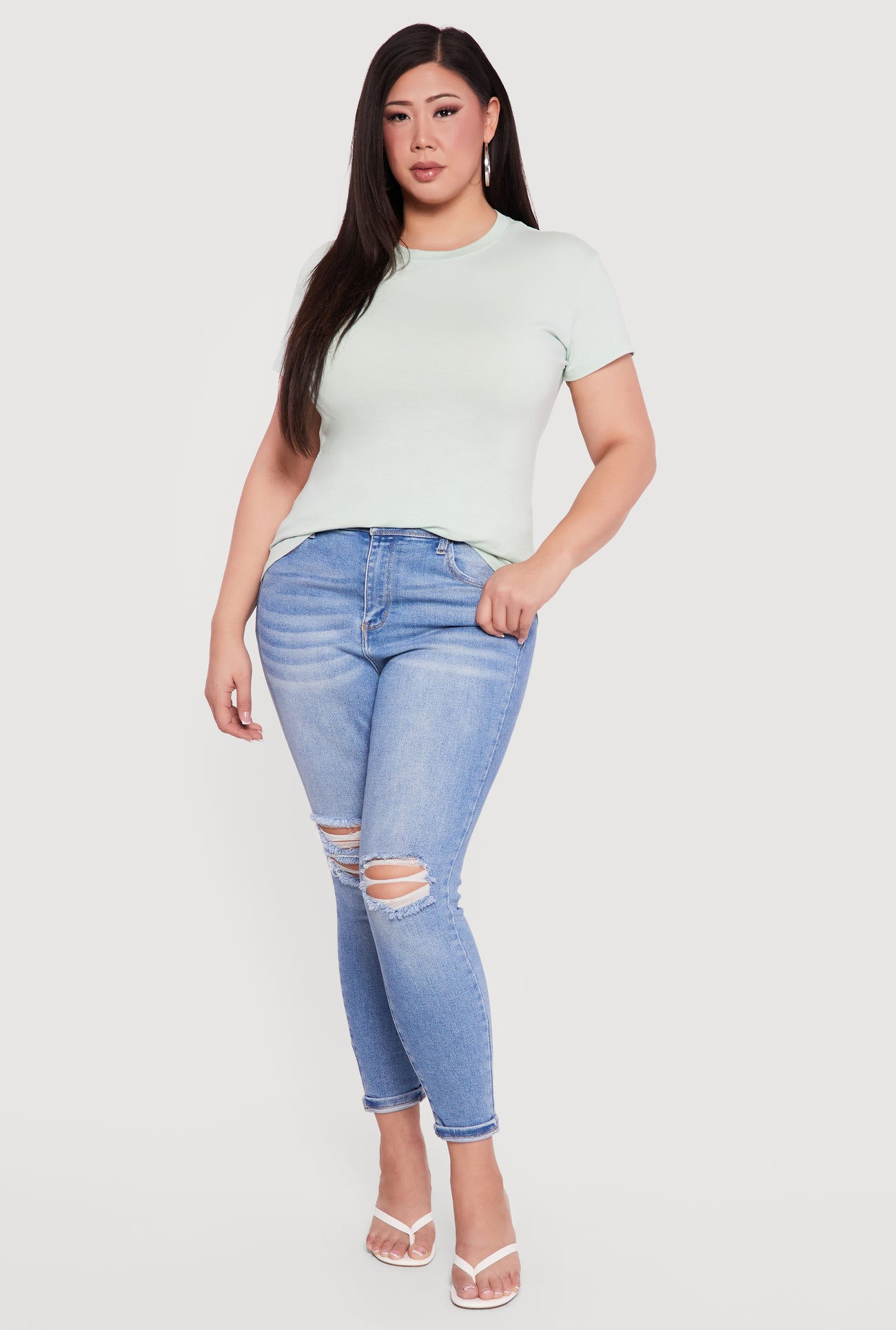 1915062707164036_001