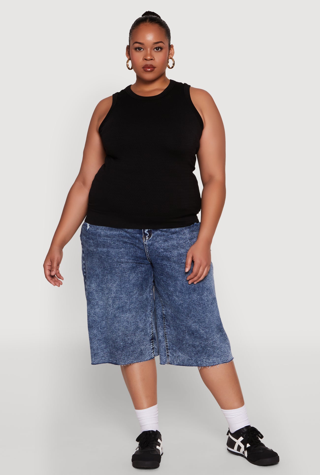 1916038344757001_001